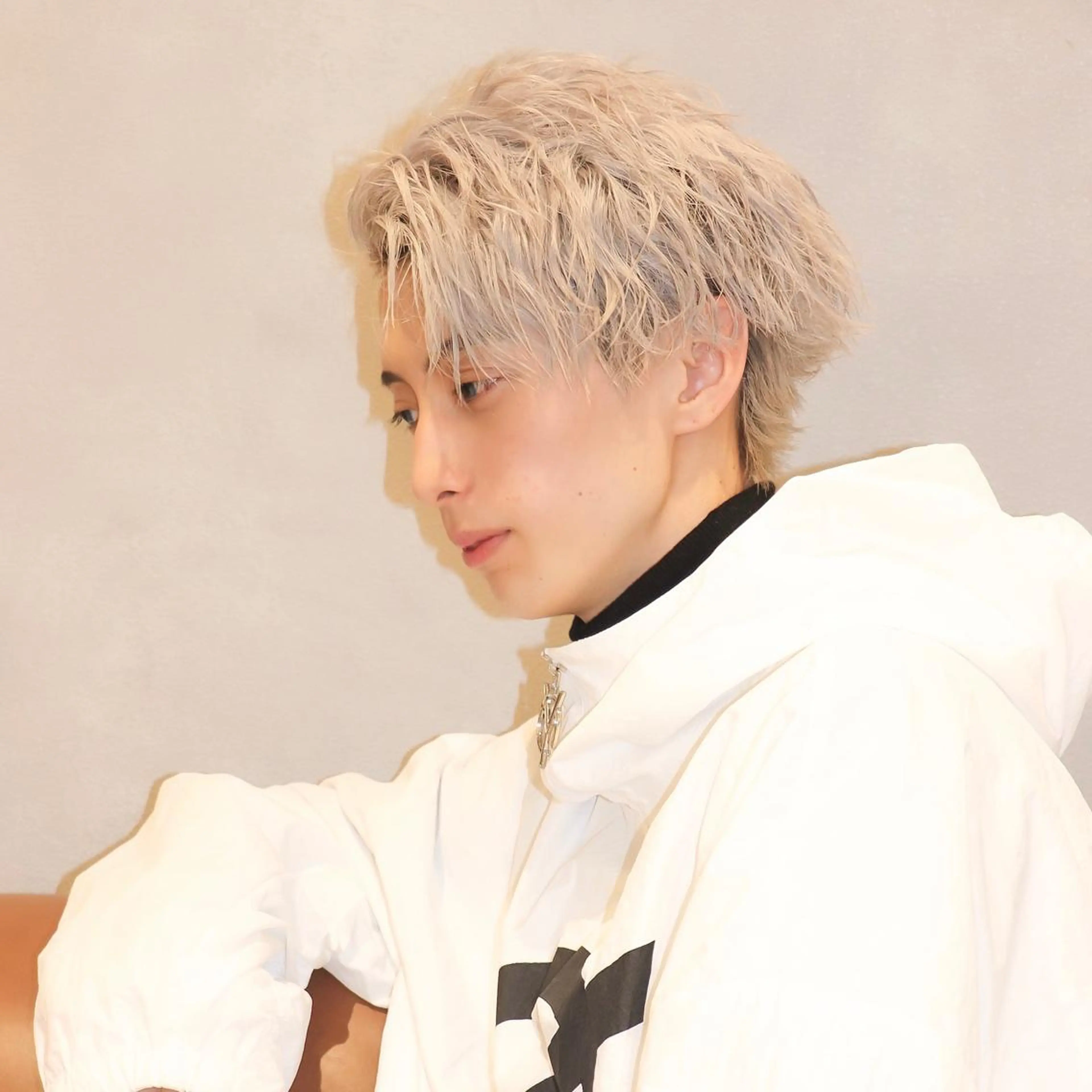 ショート カラー パーマ メンズ メンズウルフカット ウルフカット カット ヘアカラー トリートメント 🔥メンズ🔥かっこ いいが正義!代表柿崎のヘアスタイル