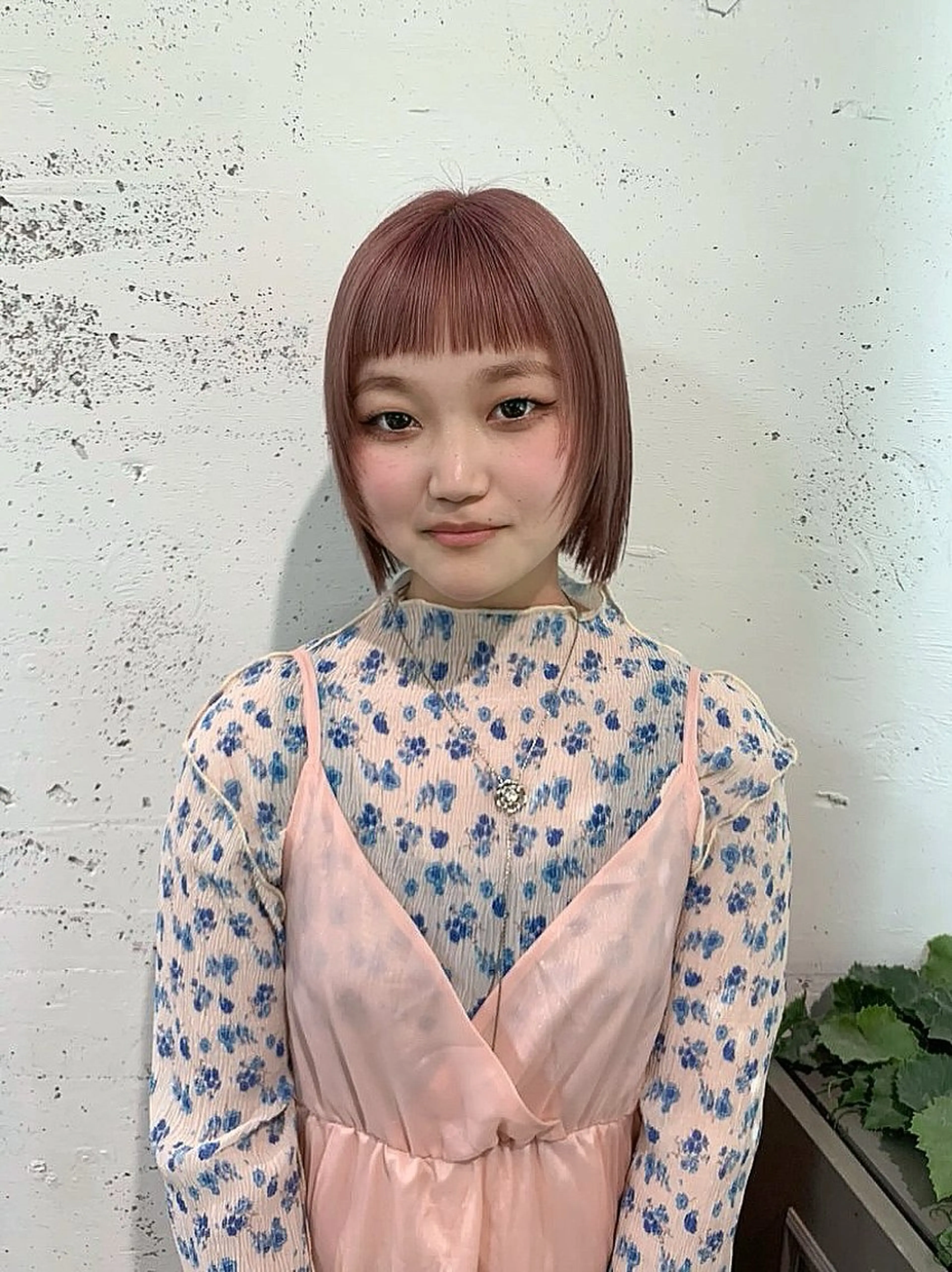 ショート カラー ベージュカラー ピンクカラー ピンクベージュ ハイトーン×デザイン 🪽🫧HIKARIのヘアスタイル