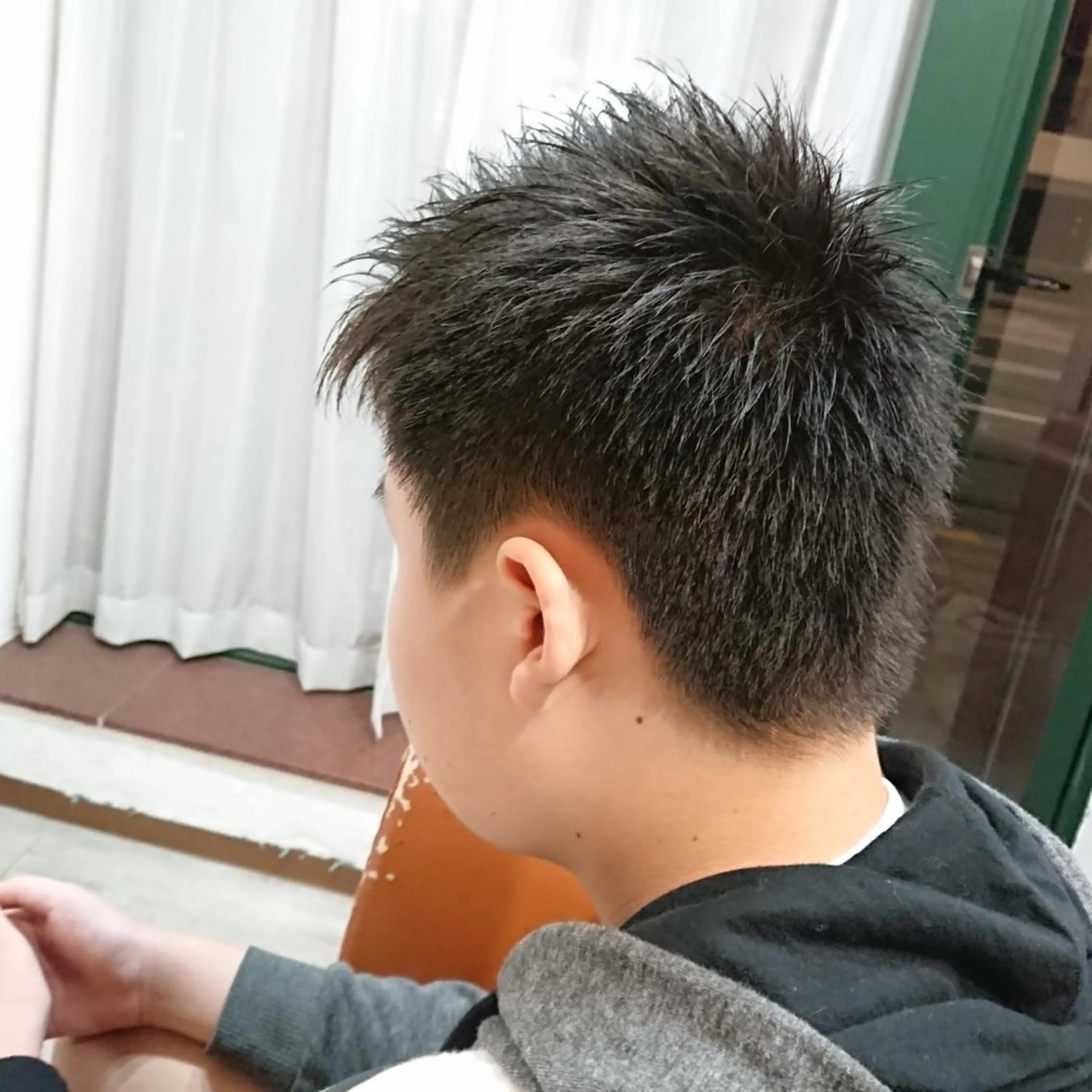 ショート メンズ 刈り上げ ヘアーラウンジニコ所属・メンズのカットモデル 探してます🥺✨磯田のヘアスタイル