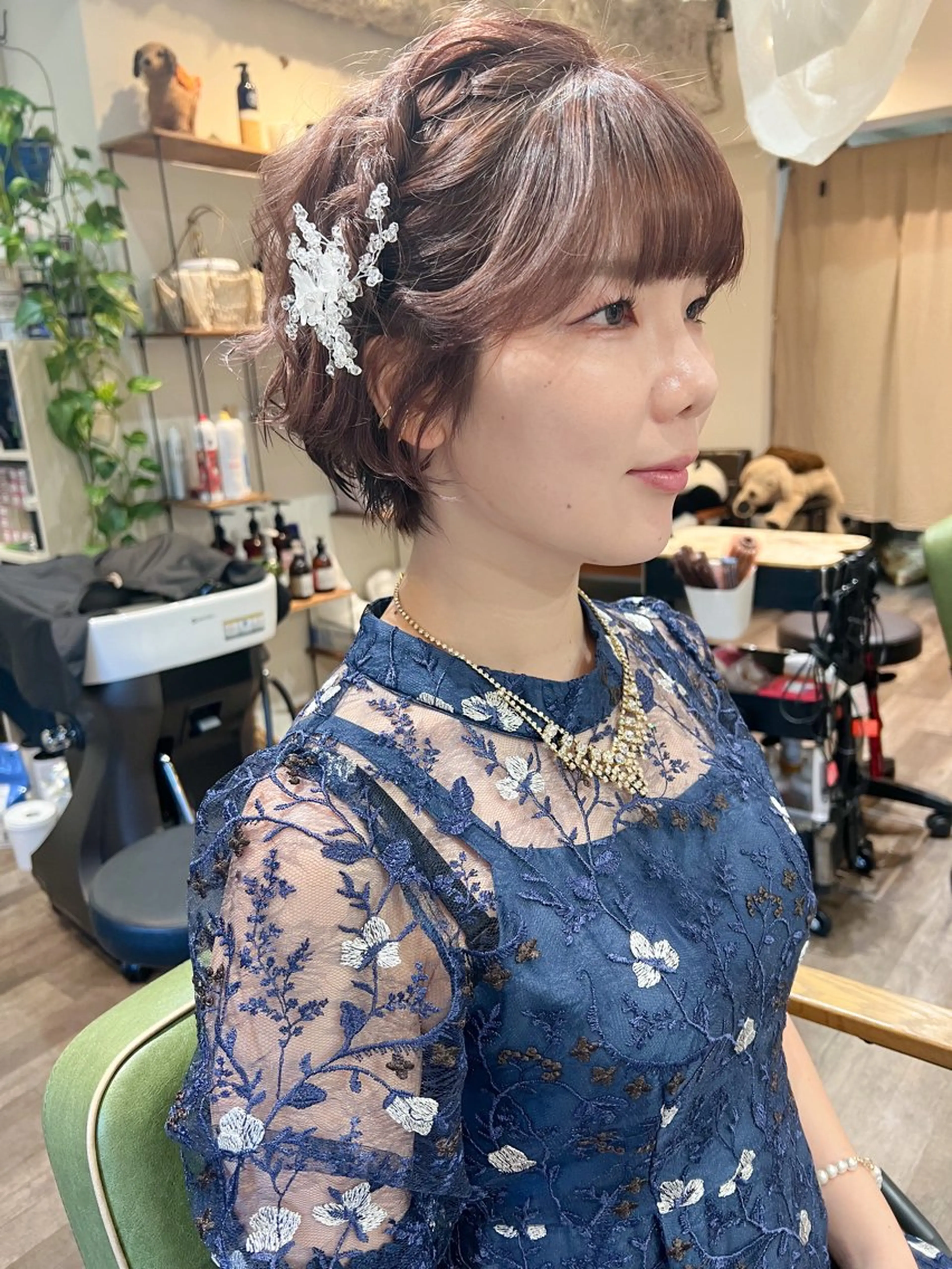 ショート ヘアアレンジ ショートヘア ヘアセット カラーパティシエ facce🌼ikoのヘアスタイル