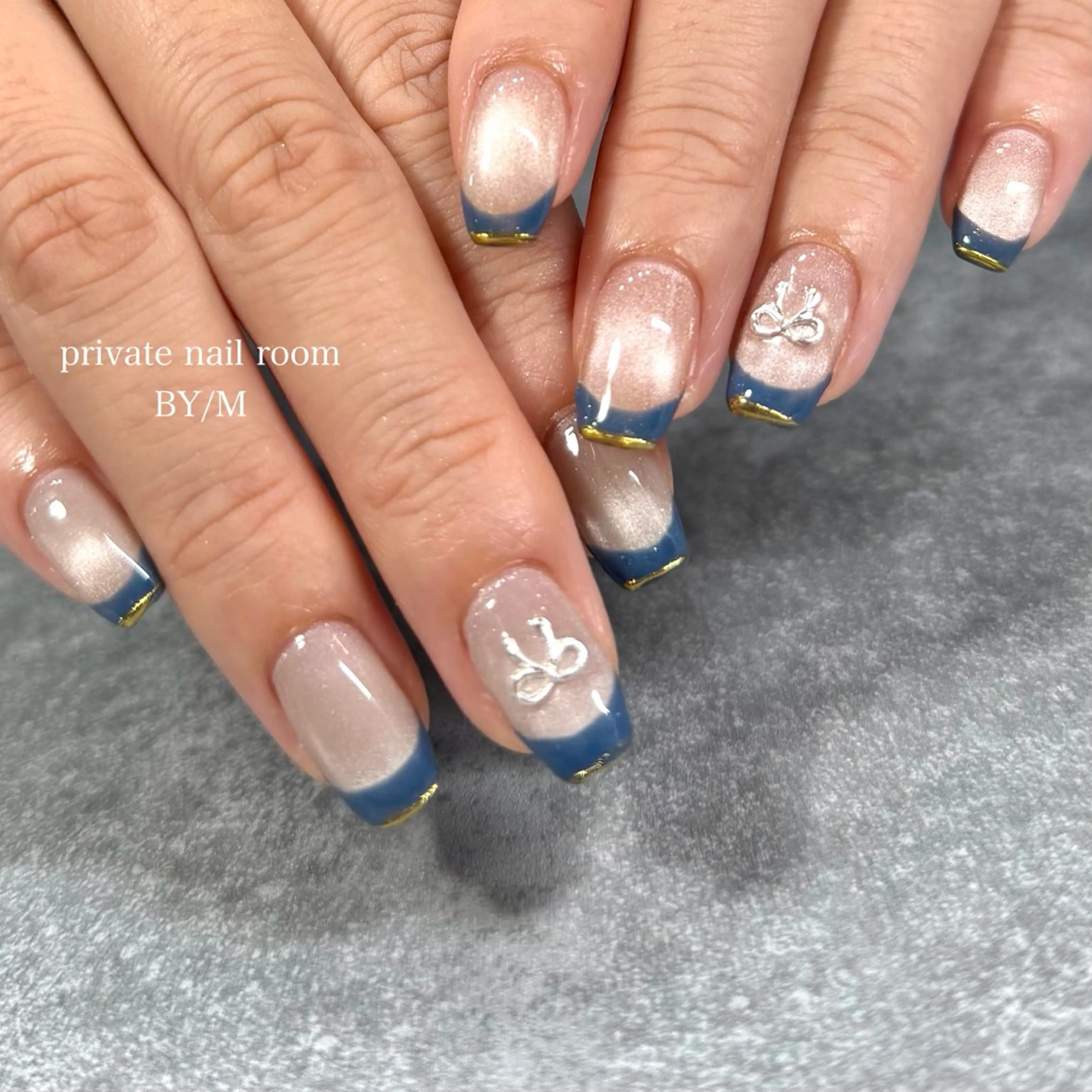 ネイル ブルー フレンチネイル 氷ネイル・うるうるネイル マグネットネイル ミラーネイル ハンドネイル BY / Mのネイルデザイン