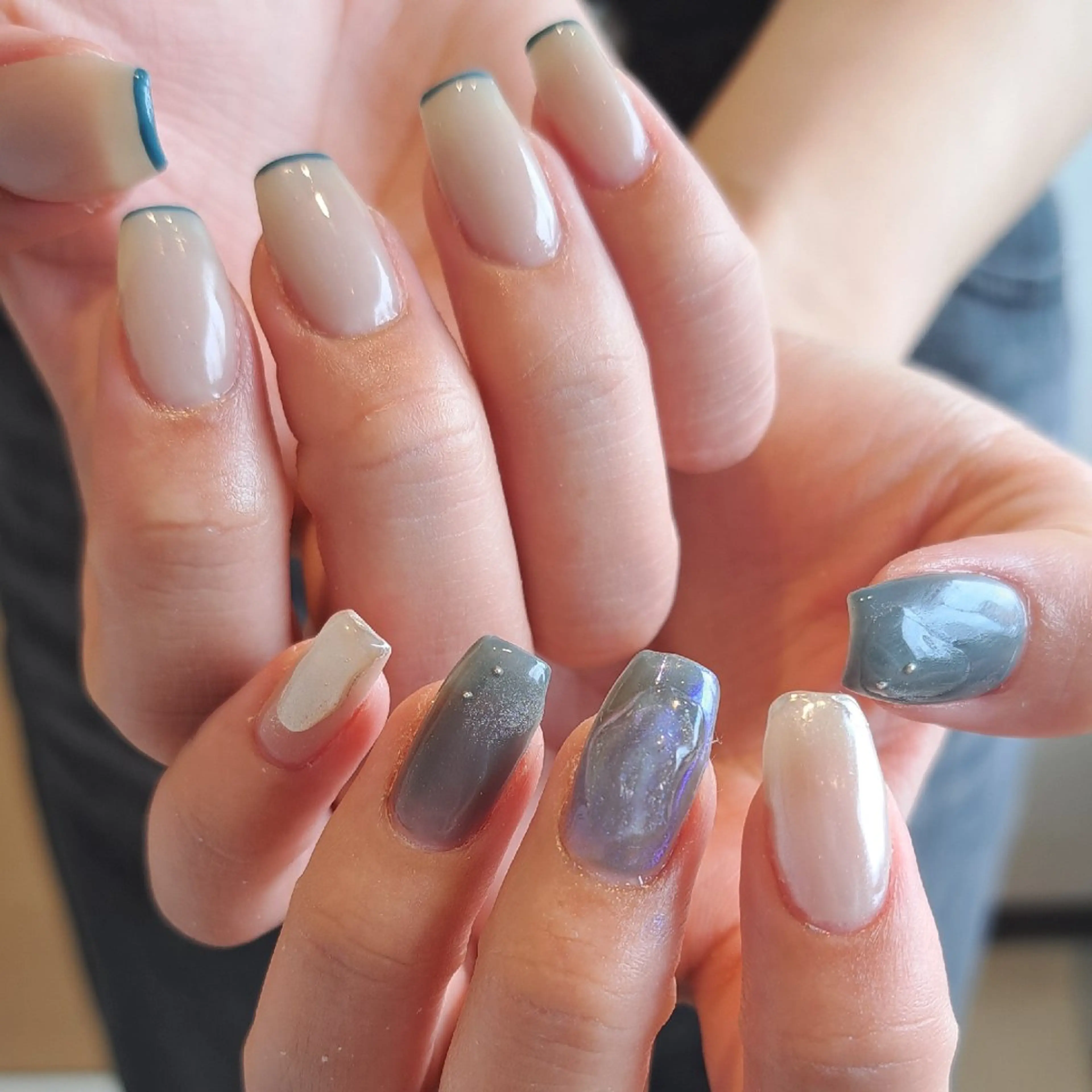 ネイル アートネイル ブルー フレンチネイル ジェルネイル 持ち込み Nail mood /アートし放題のネイルデザイン