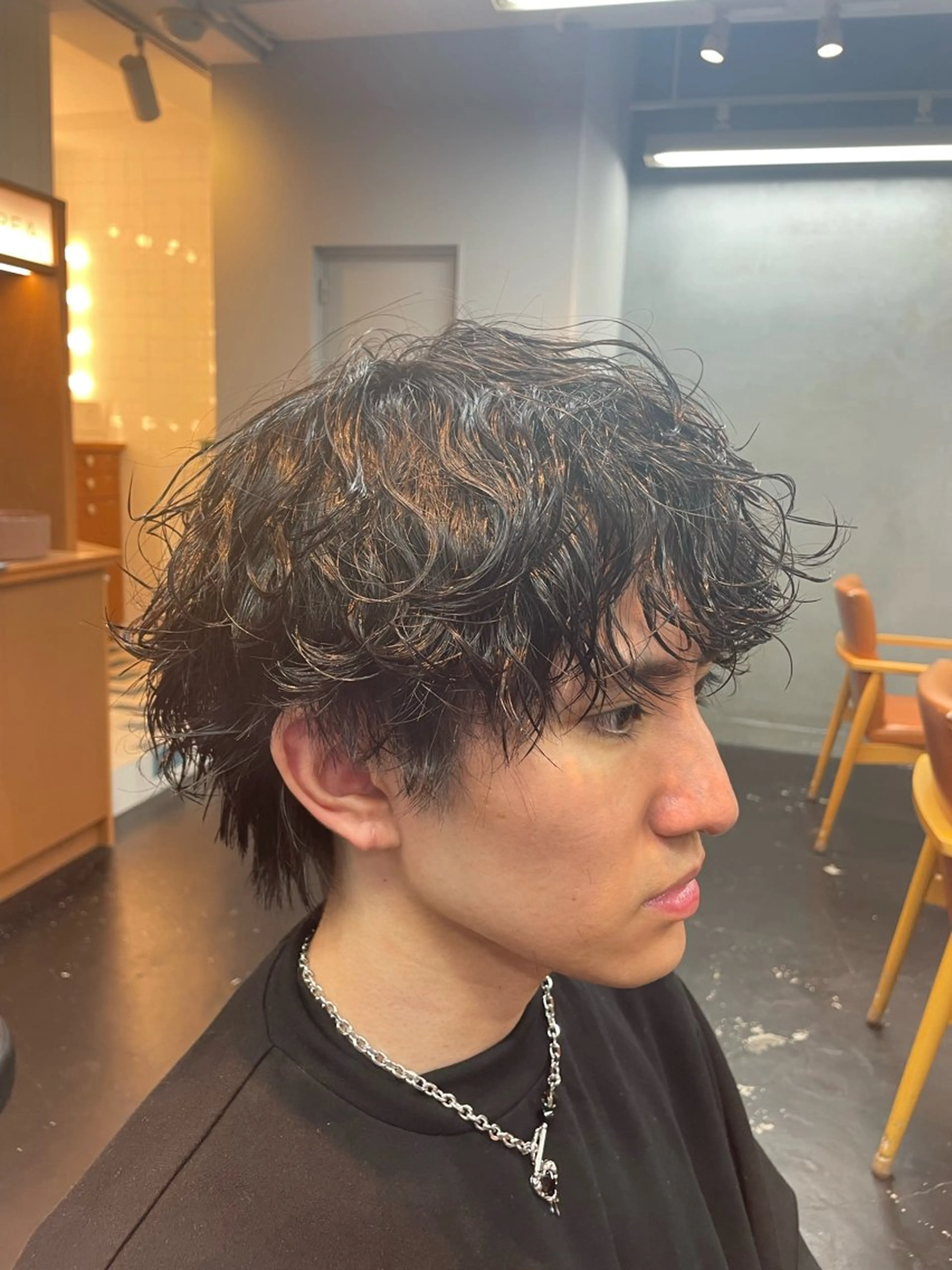 ミディアム パーマ メンズ ミディアムパーマ メンズパーマ 波巻きパーマ Lmano所属・Lmano ケンタのヘアスタイル