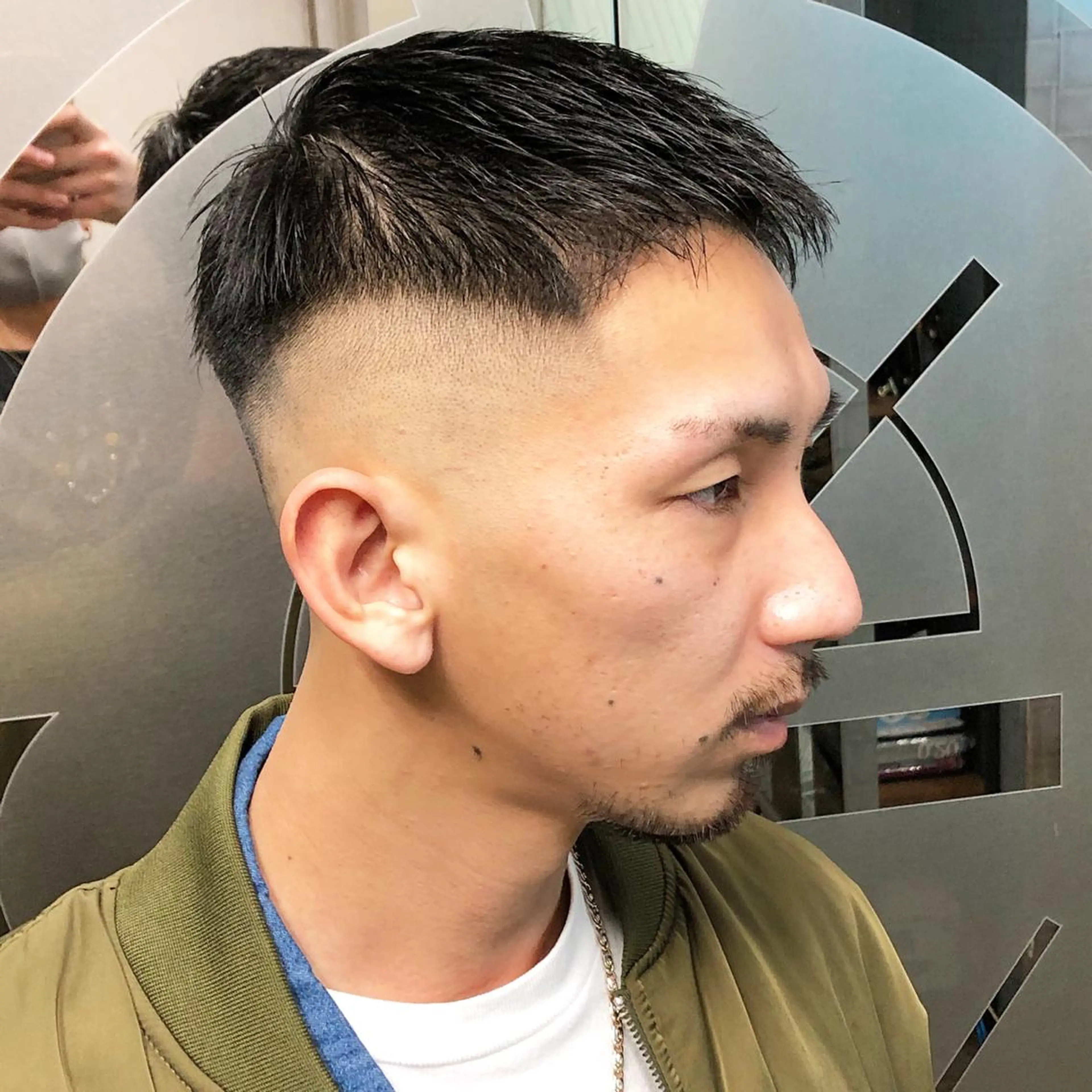 カラー メンズ Le'a所属・渋谷/フェード/ 國分 翔のヘアスタイル