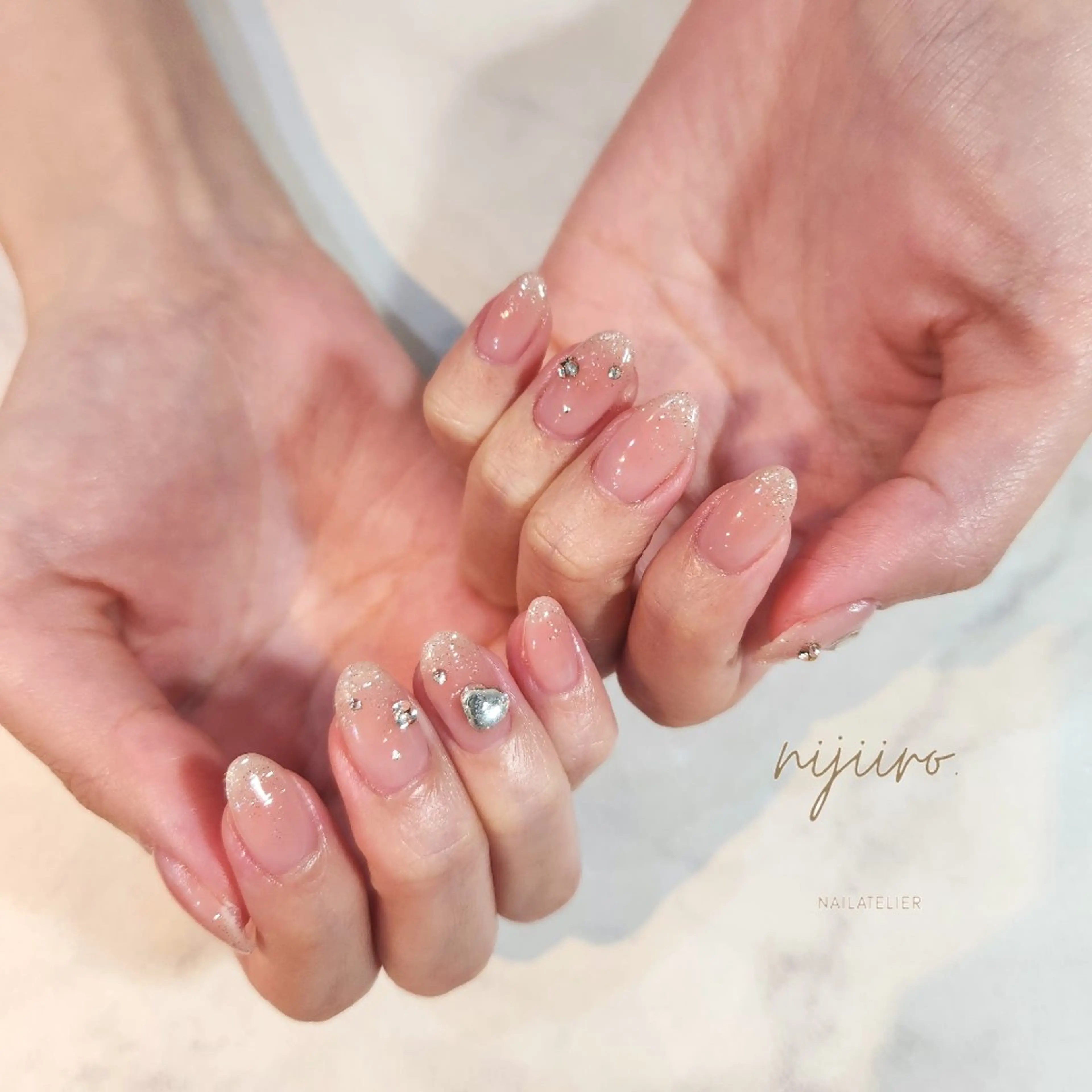 ネイル ハンドネイル nailatelier nijiiro.所属・nijiiro🌈 サトウのネイルデザイン