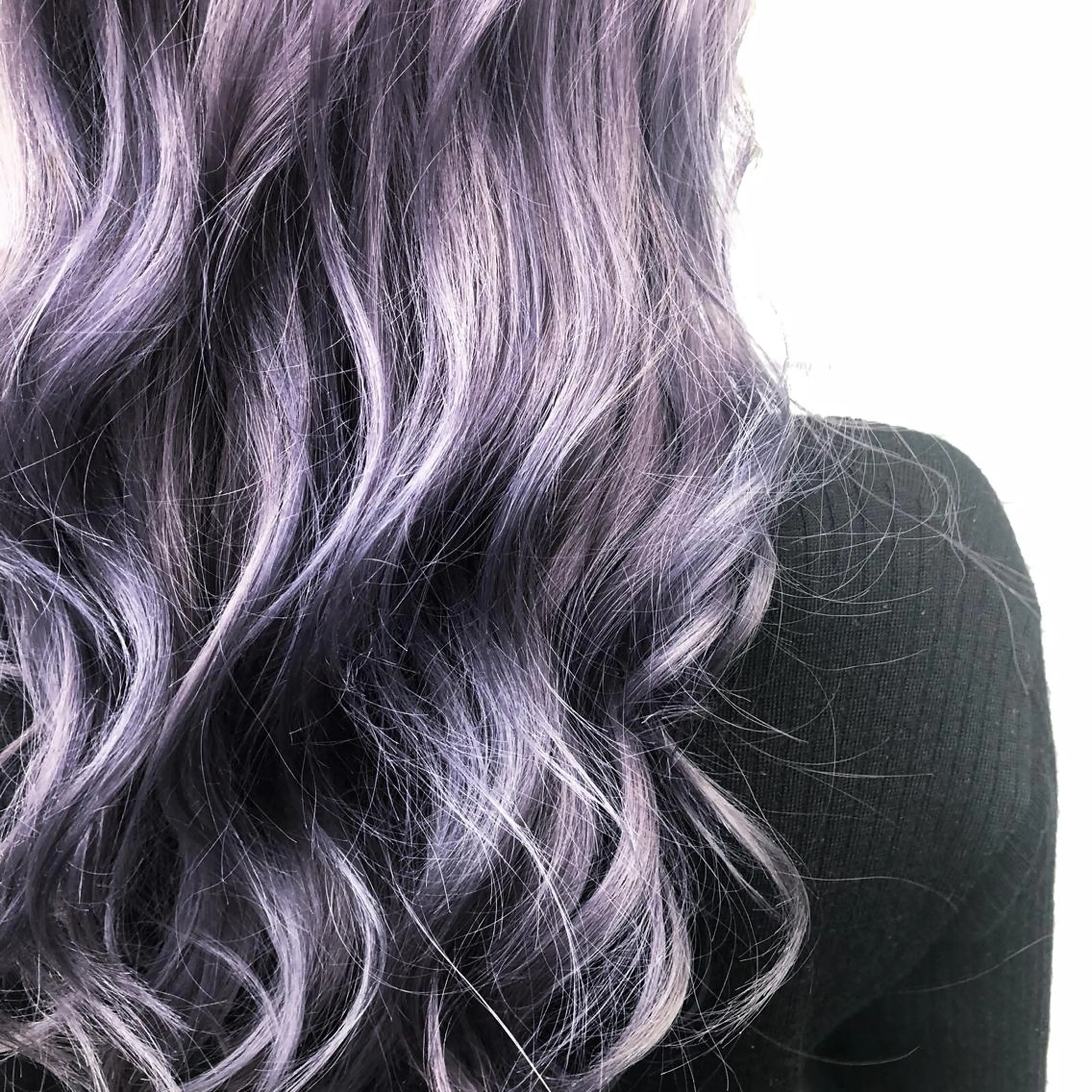 ロング カラー ラベンダーカラー ANNA /艶髪/ハイトーンのヘアスタイル