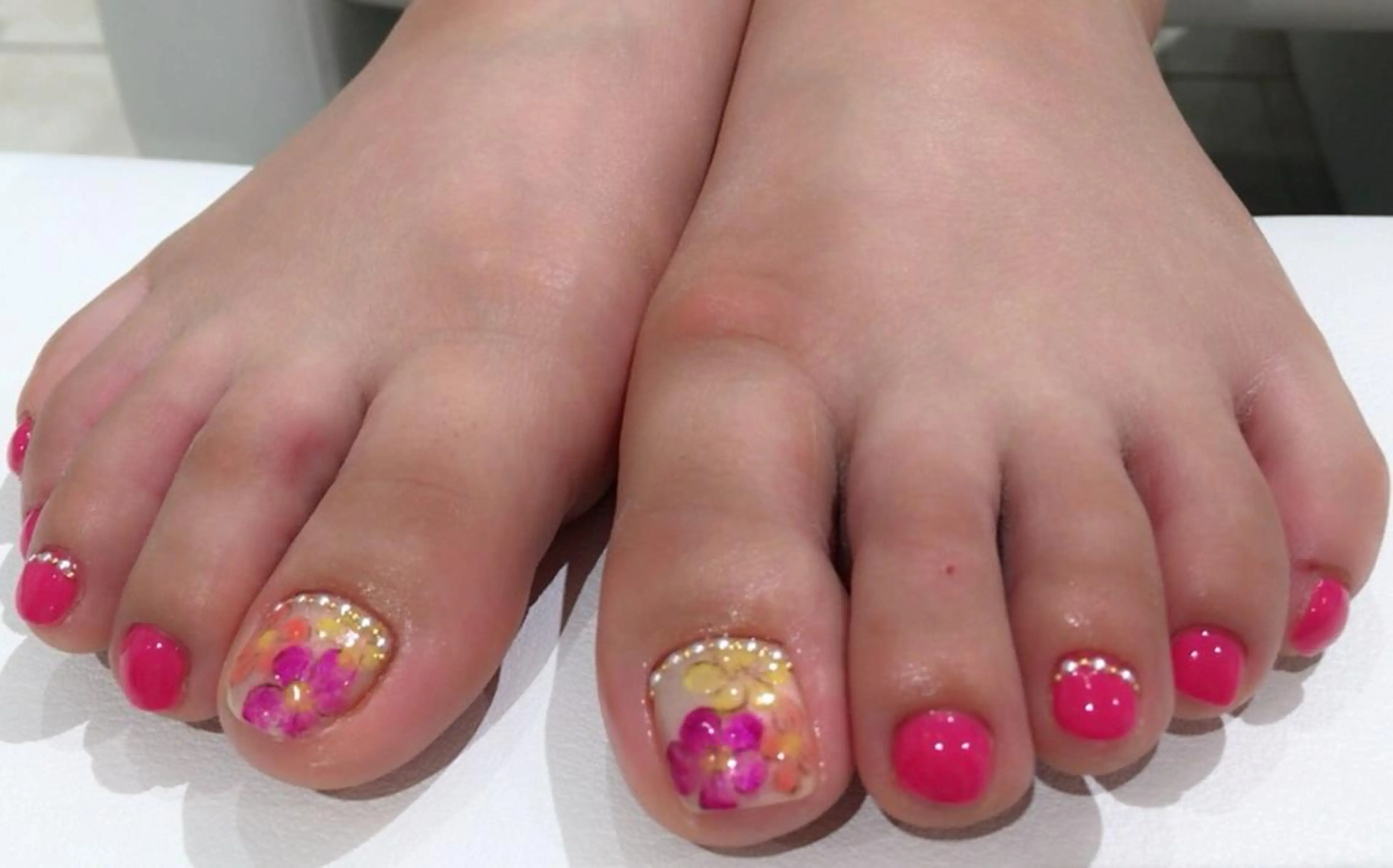 ネイル アートネイル フラワーネイル 山藤 萌永のネイルデザイン