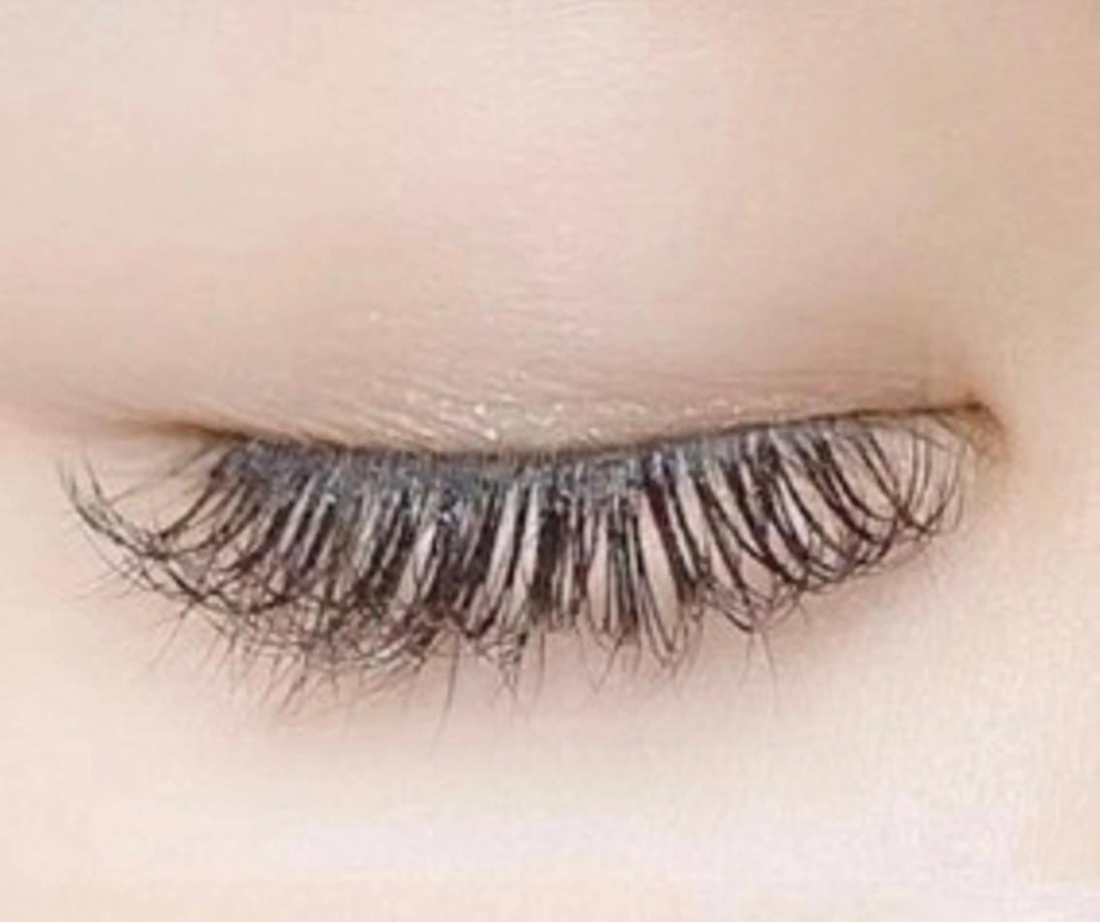 マツエク・マツパ バインドロック 束感まつ毛 W  eye+明石店 .のマツエク・マツパデザイン