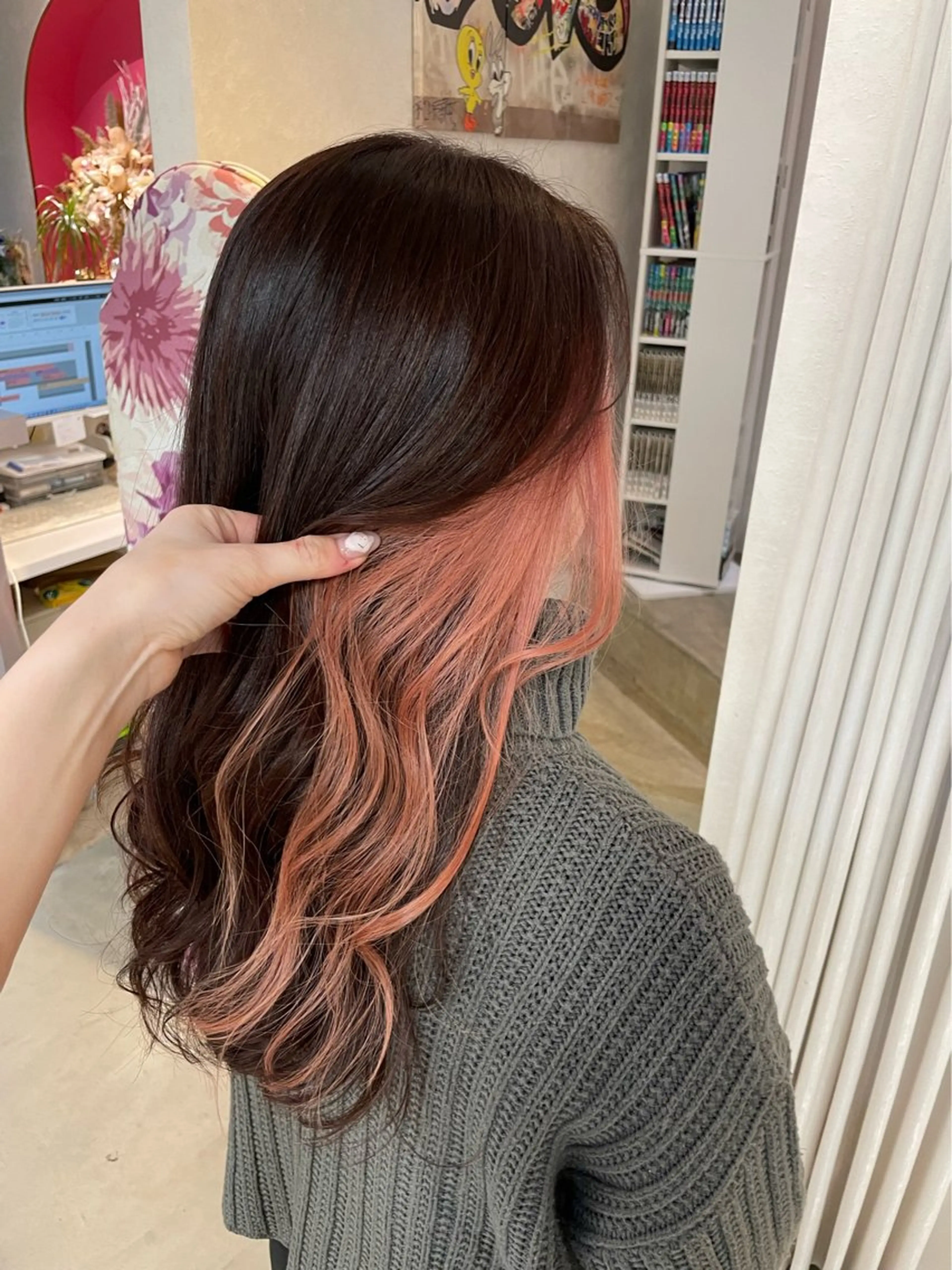 セミロング カラー ブラウンカラー インナーカラー ピンクカラー 安井まゆ _Box mico.のヘアスタイル