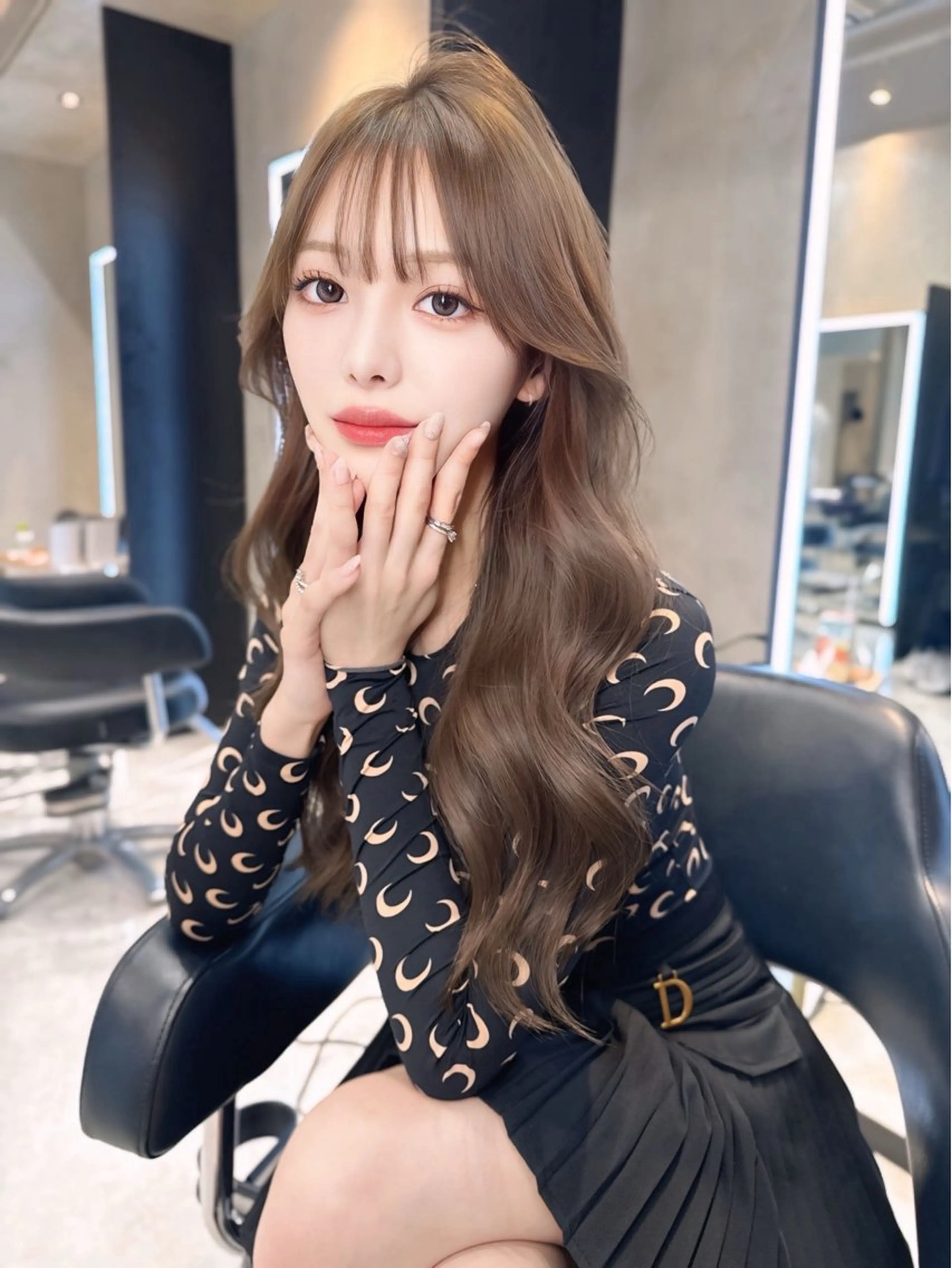 ロング カラー カット ヘアカラー トリートメント 韓国ヘア🇰🇷 透明感カラー🩶のヘアスタイル