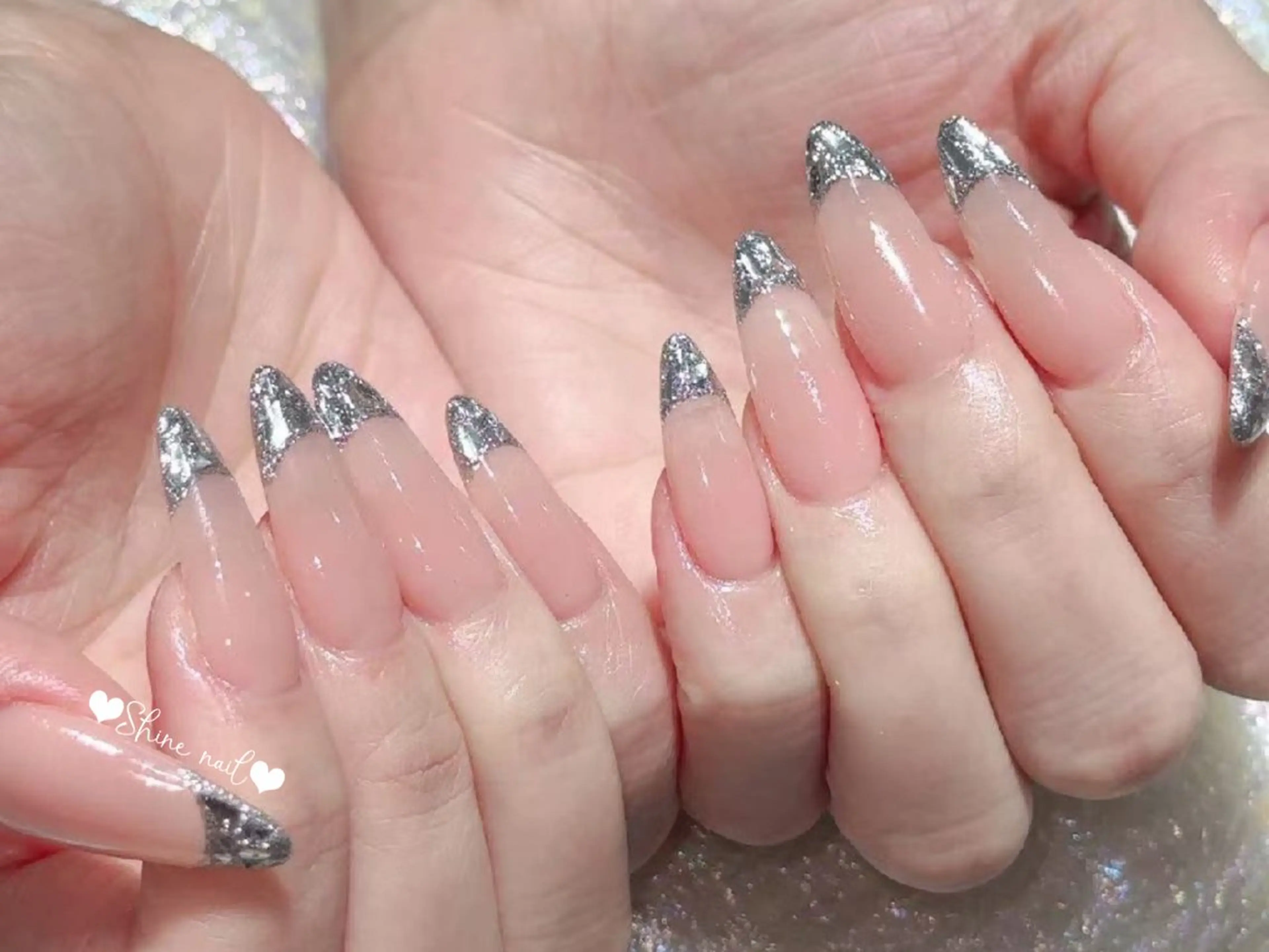 🎀チップ長さ出し🎀ガラスフレンチ【10個ストーンサービス】の写真