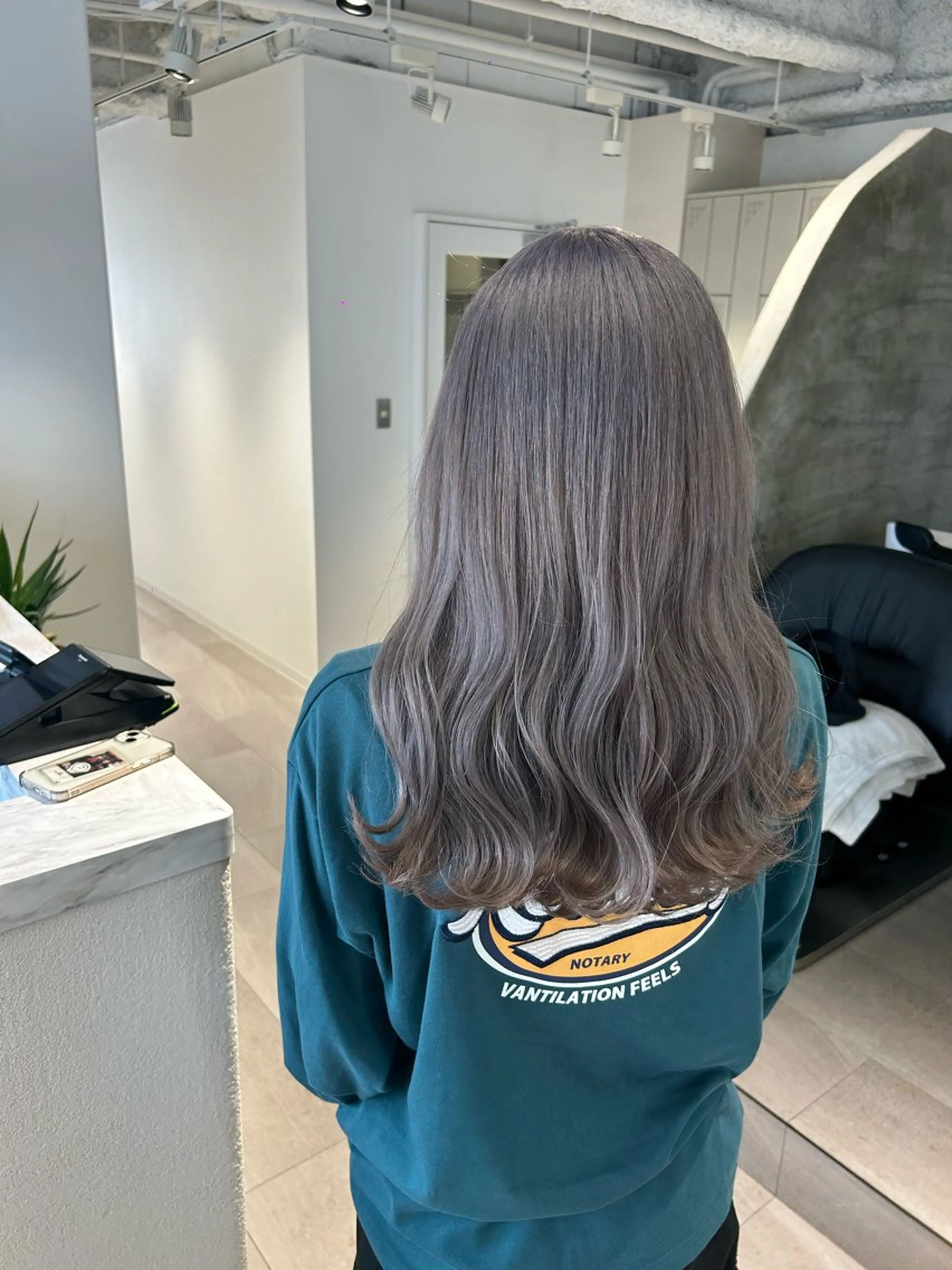 ロング ior北千住【イオール】所属・YU(ハイトーン/ ブリーチカラー)のヘアスタイル