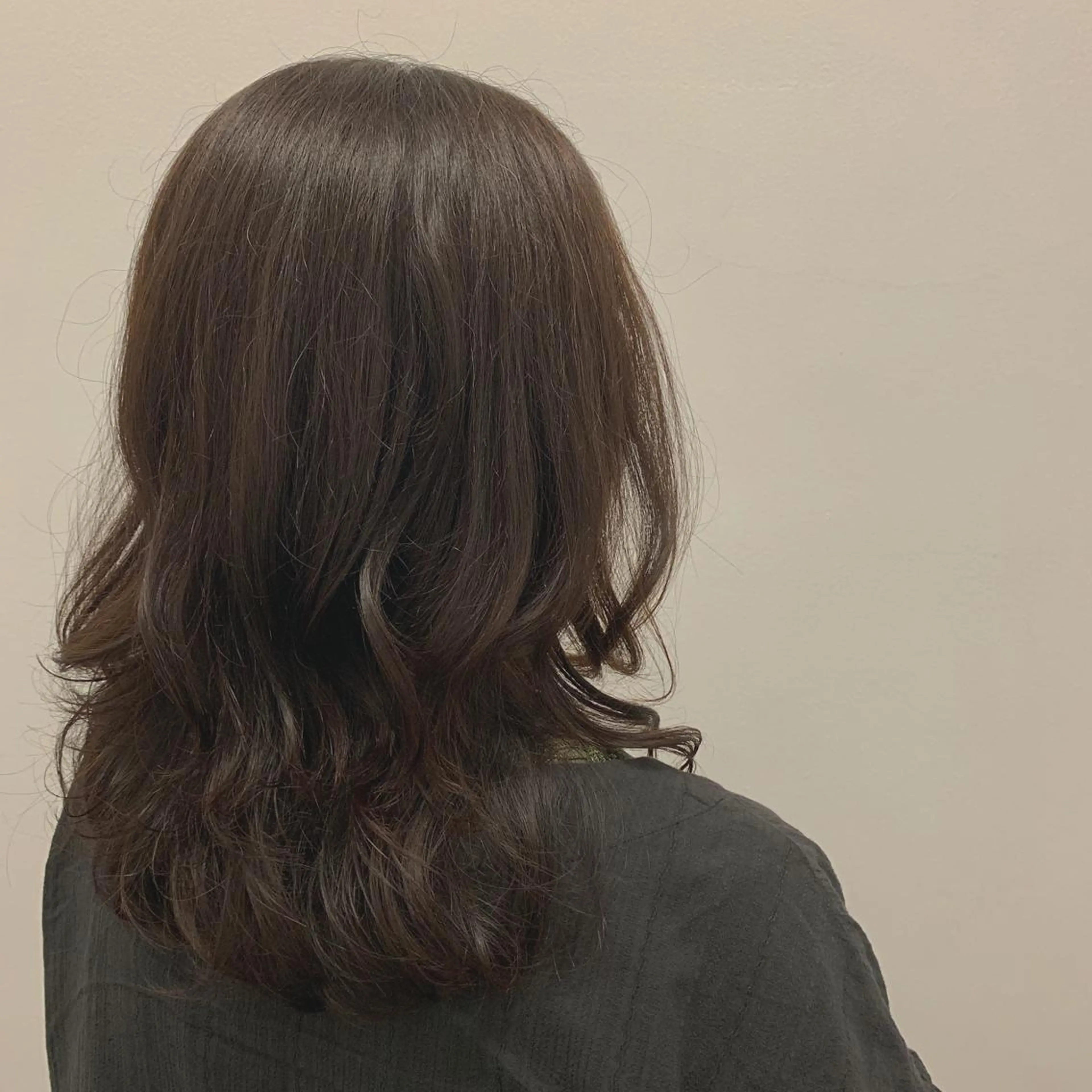 ミディアム カラー パーマ stylist/ボブ ことの/韓国レイヤーのヘアスタイル