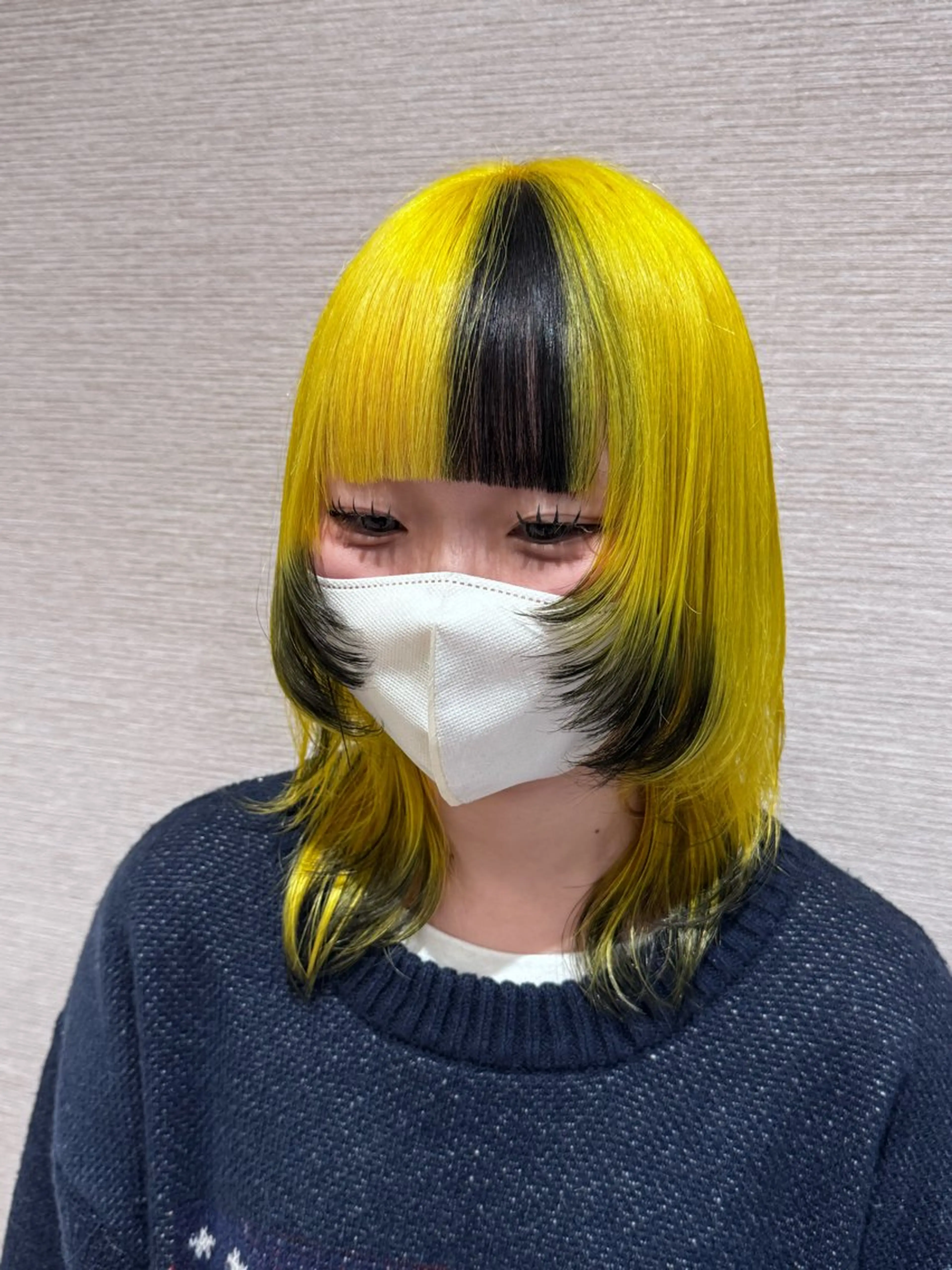 ミディアム カラー デザインカラー ウルフカット 🐺ウルフ× ハイトーン🐺MOEのヘアスタイル