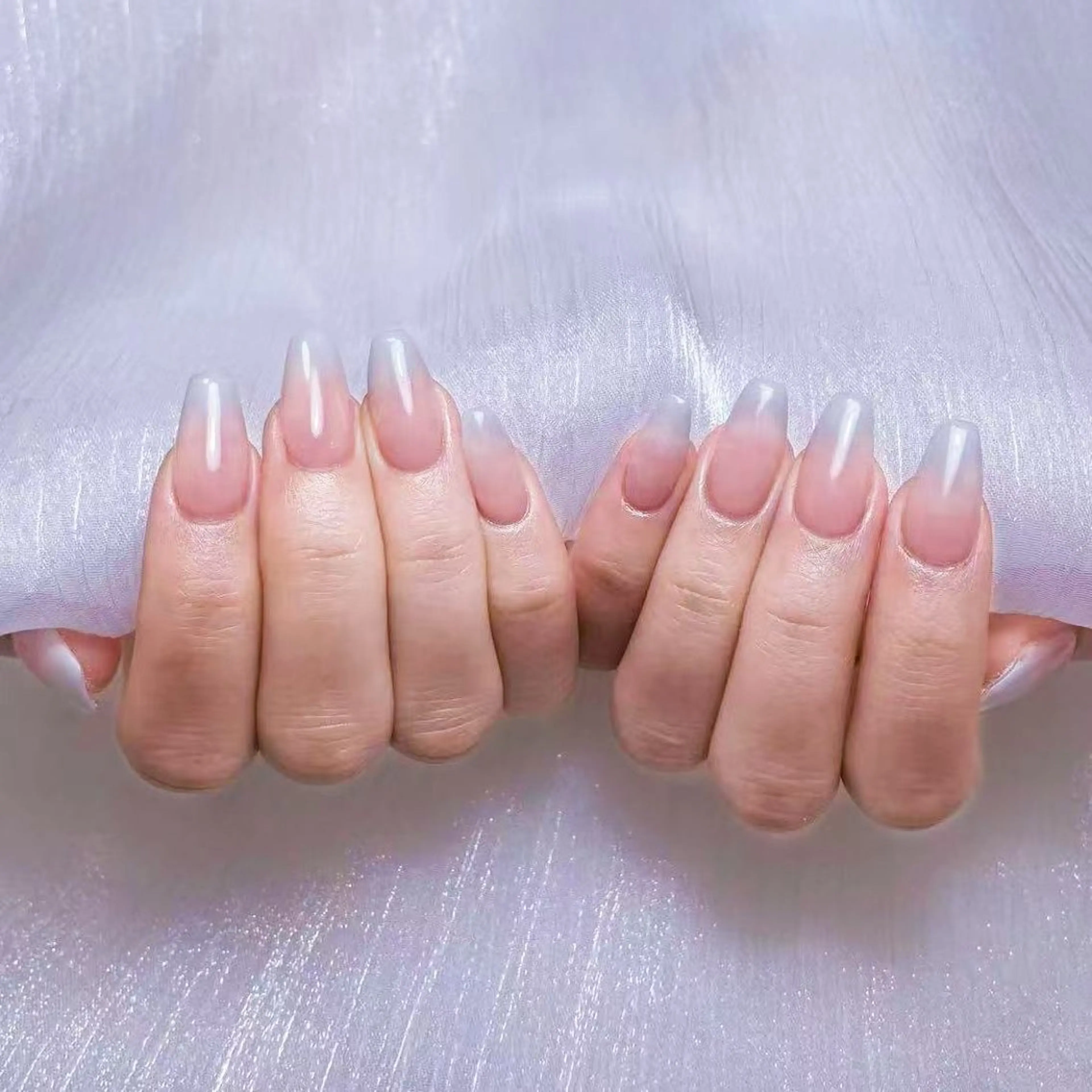 ネイル アートネイル オーロラネイル ガーリー キラキラネイル 韓国ネイル ハンドネイル yu ri 🌹のネイルデザイン