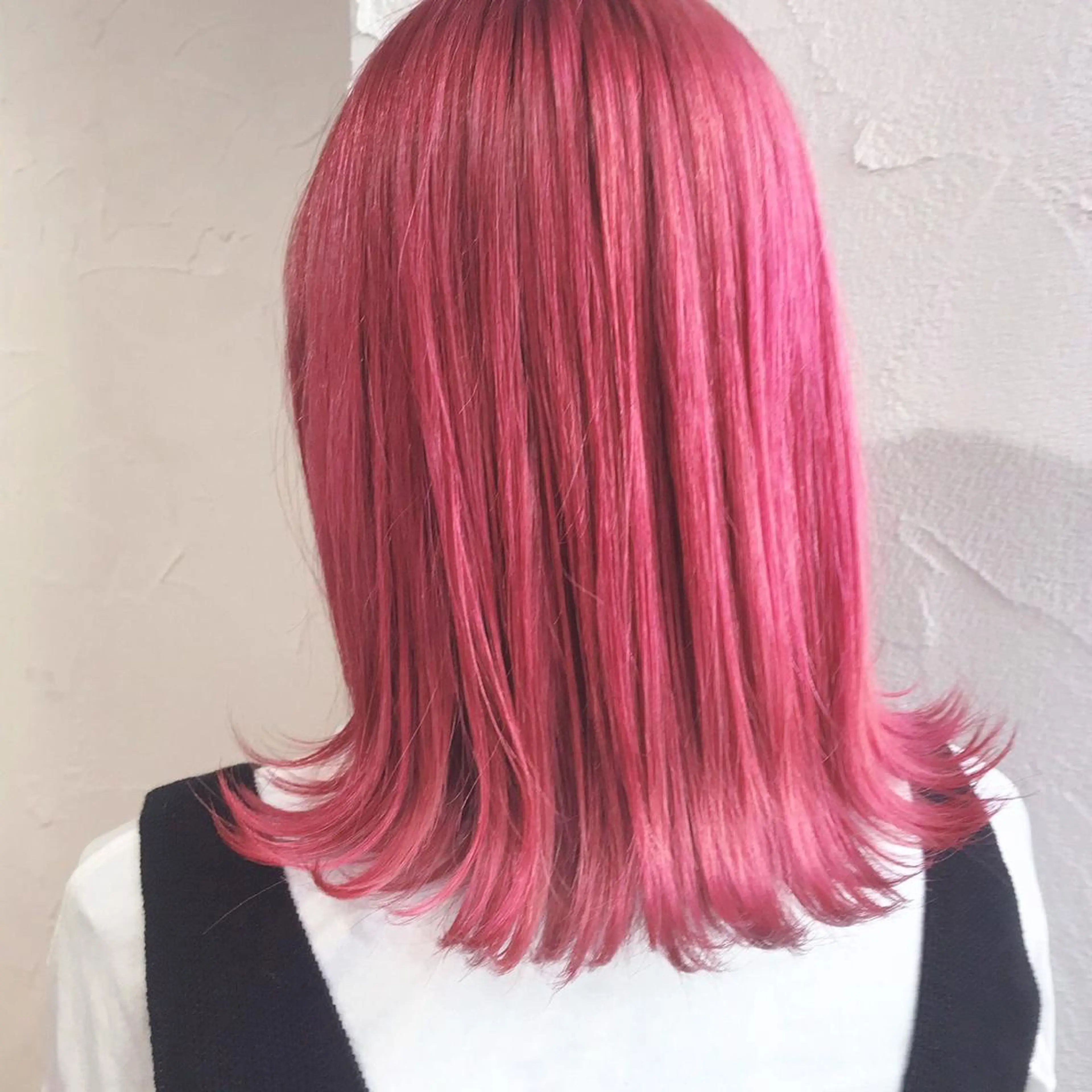 ミディアム カラー ピンクカラー 藤井 貴美子のヘアスタイル