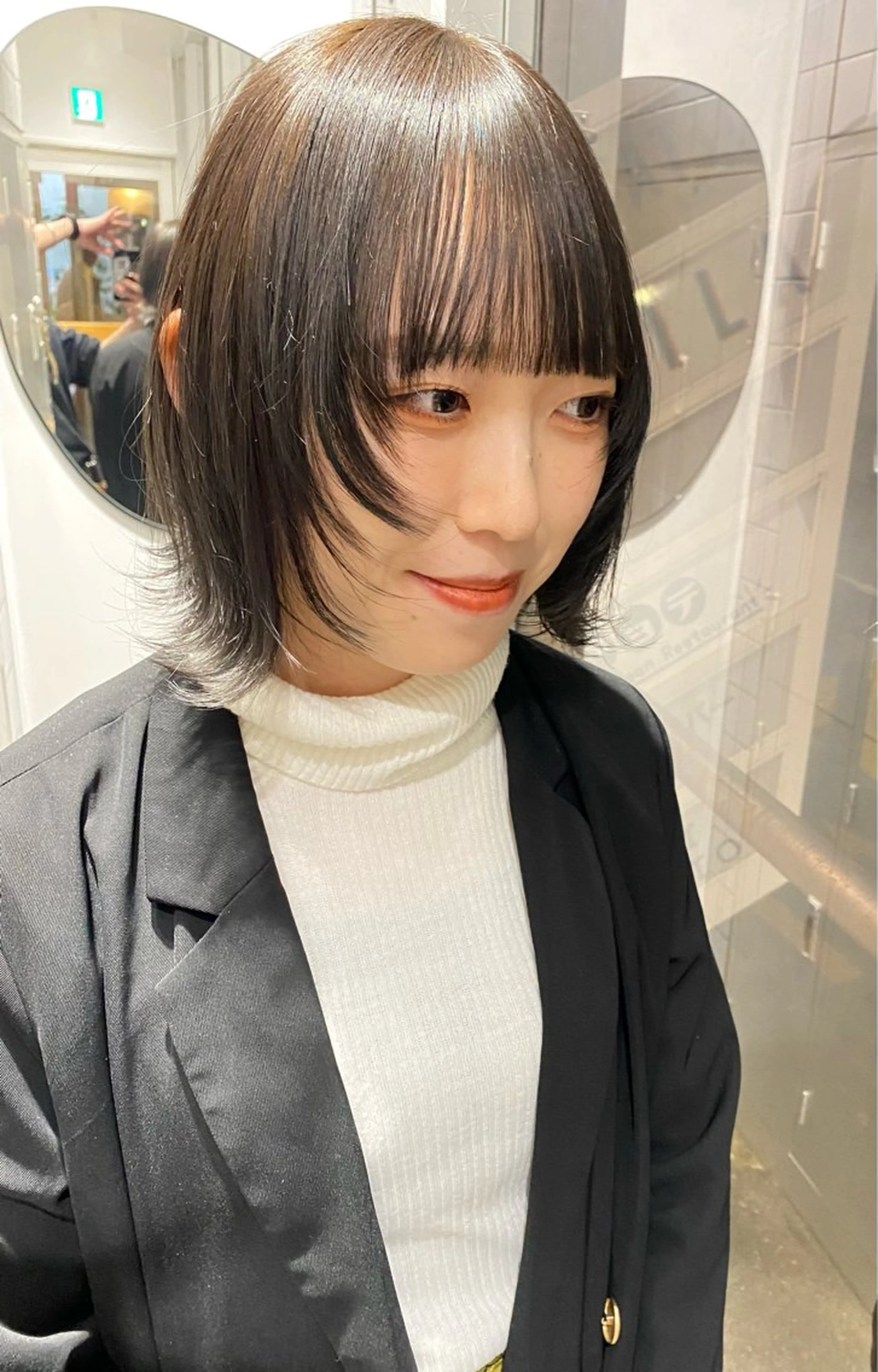 セミロング 顔周りカット ウルフカット カット ヘアカラー トリートメント ヘアセット SALOWIN新宿三丁目【サロウィン】所属・新宿/小顔レイヤー /透明感カラー/青木のヘアスタイル