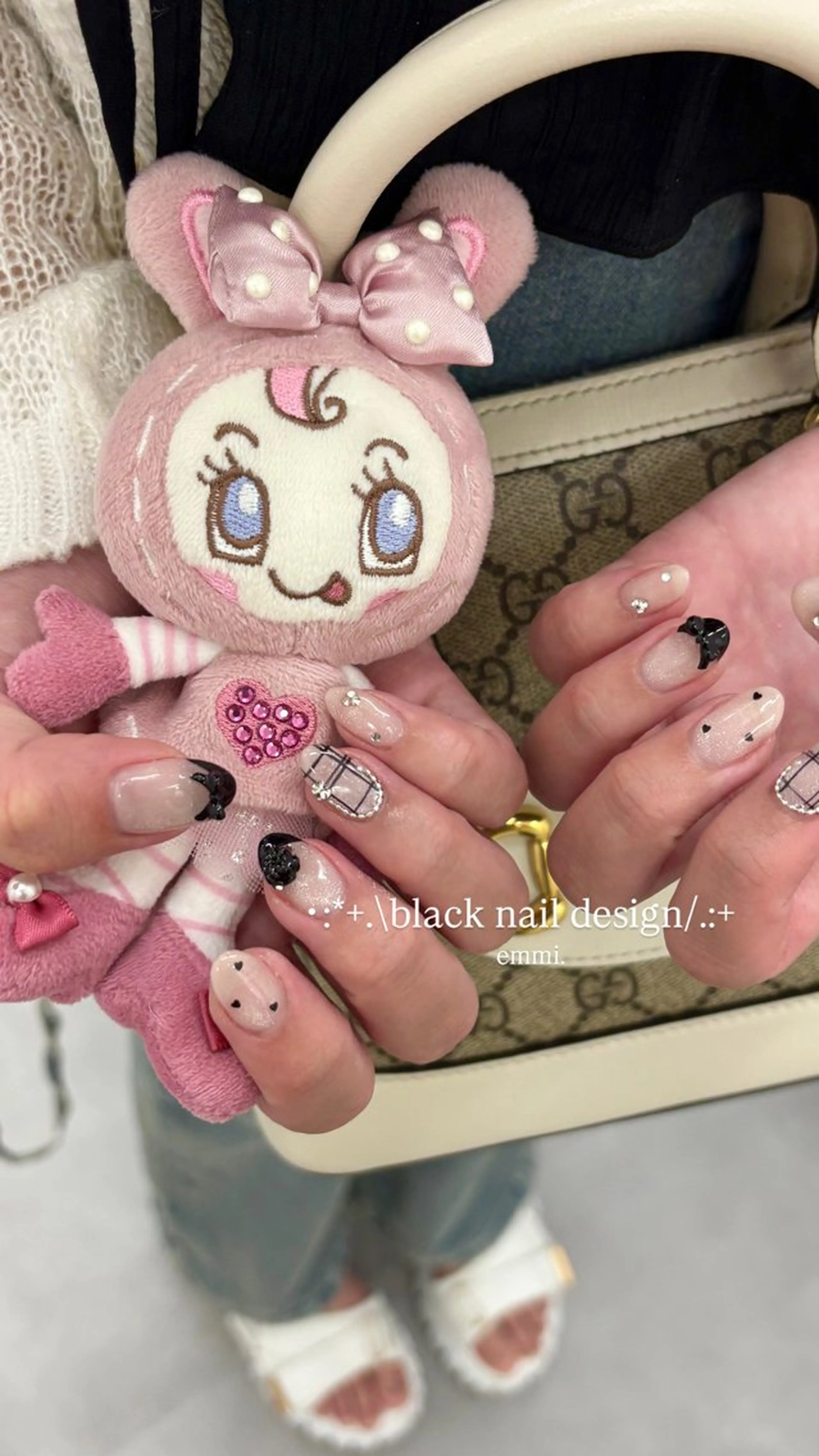 ネイル チークネイル フットネイル フレンチネイル ガーリー 氷ネイル・うるうるネイル ハンドネイル GO TODAY SHAiRE SALON 表参道colore店所属・emmi nailのネイルデザイン