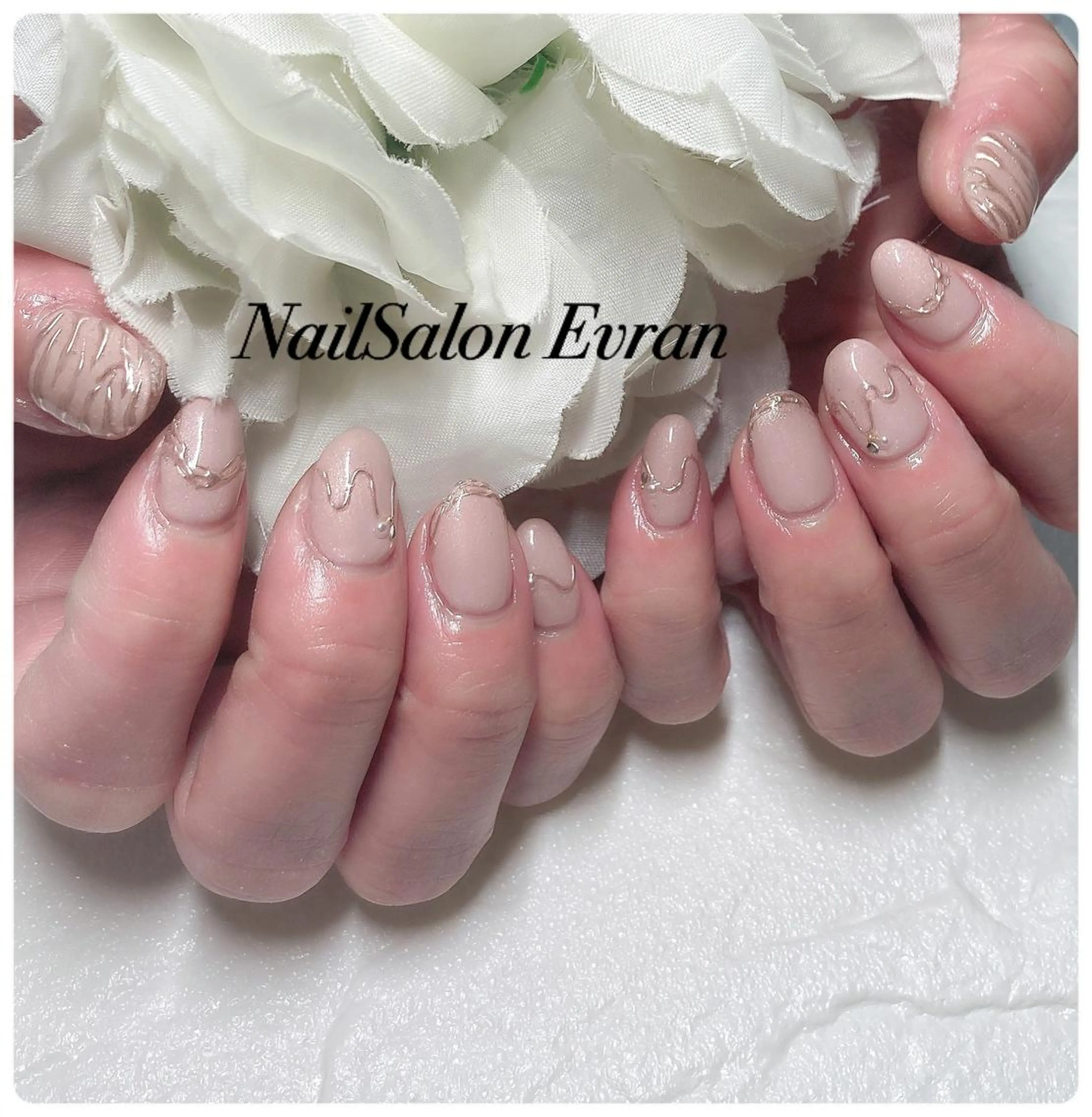 ネイル ニュアンスネイル ハンドネイル Nail salon Evranのネイルデザイン