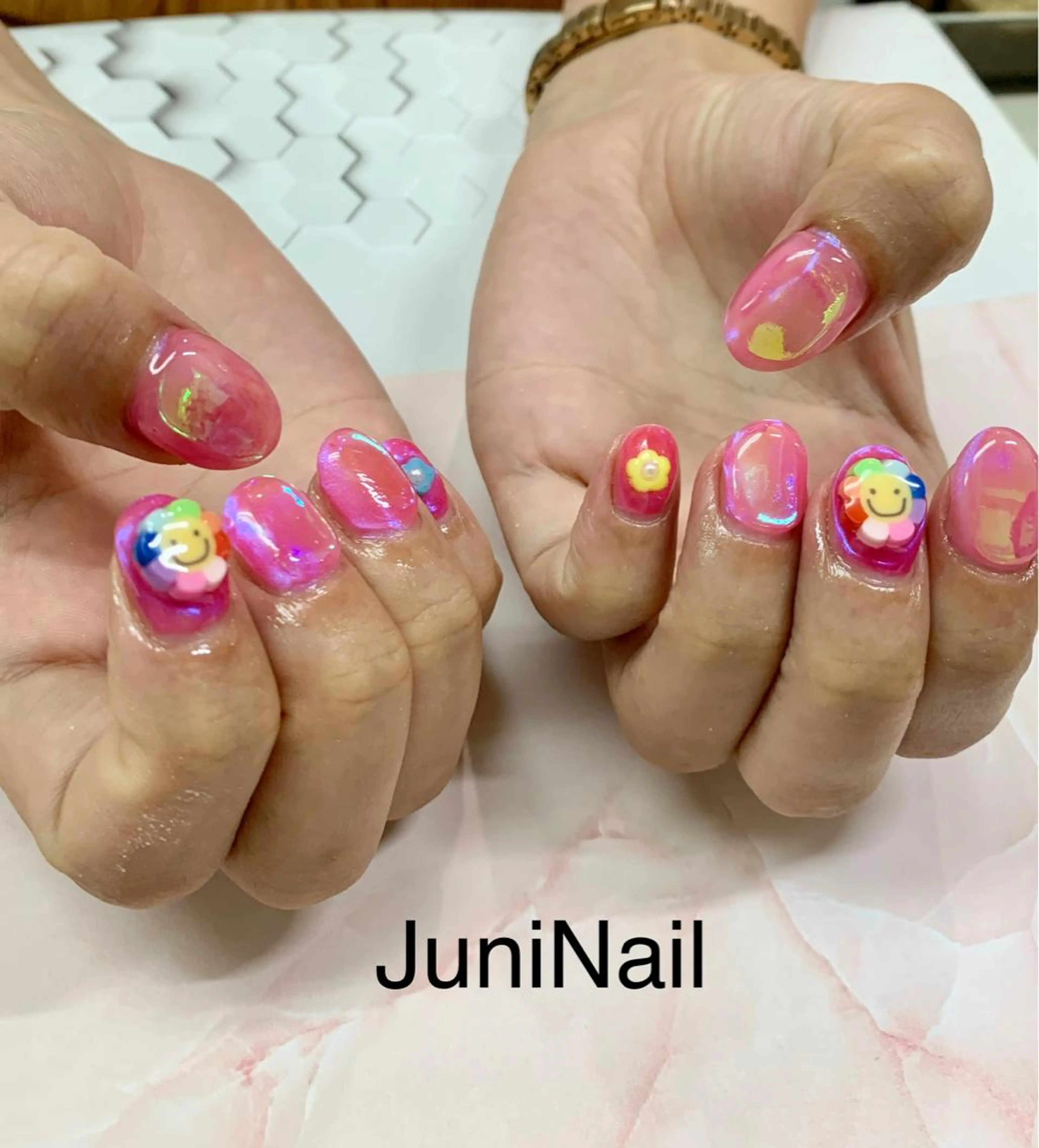 ネイル オーロラネイル クリアネイル フラッシュネイル フレンチネイル 氷ネイル・うるうるネイル ハンドネイル JuniNail韓国 ネイリストsuのネイルデザイン