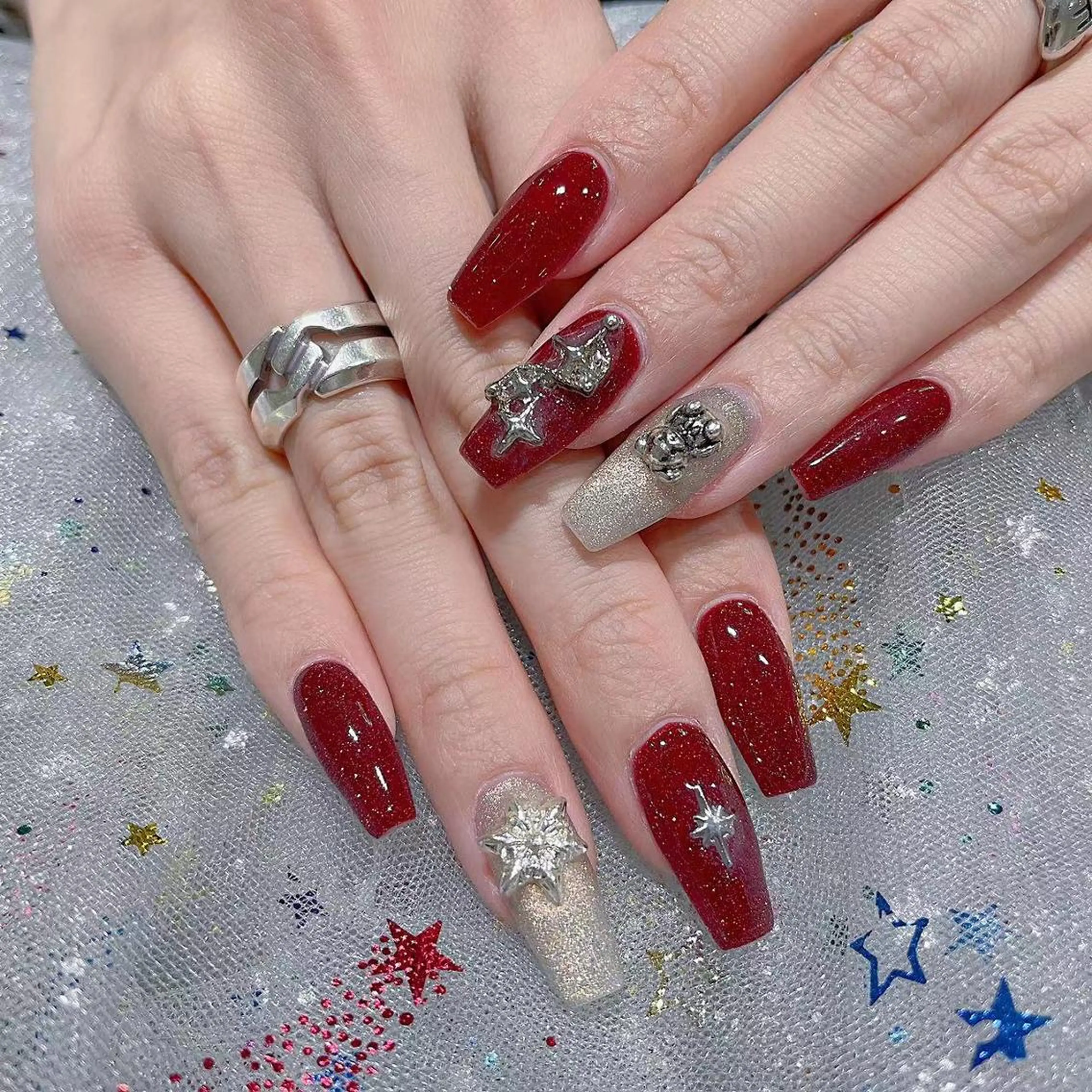 ネイル ハンドネイル Queens ciciのネイルデザイン