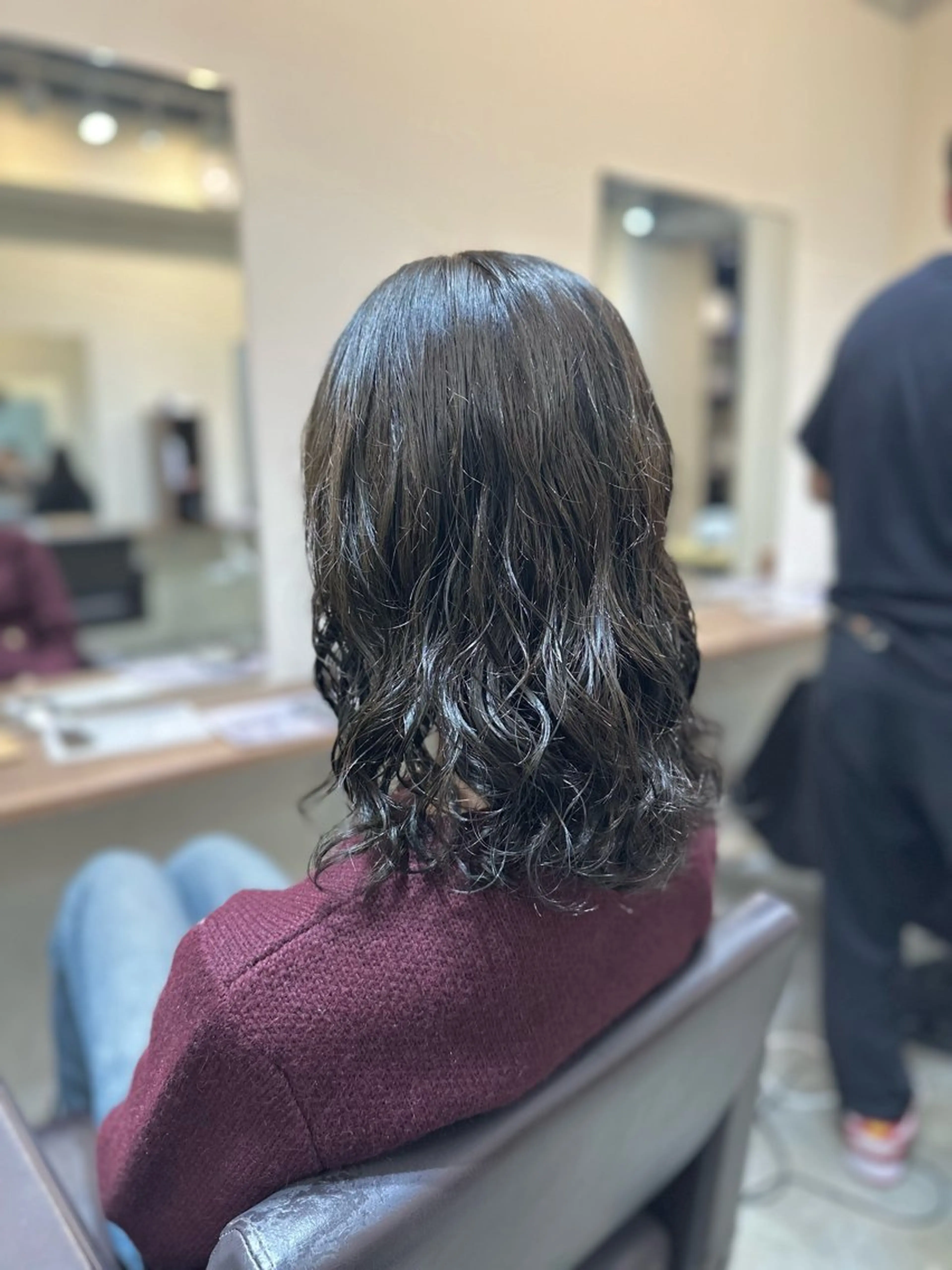 ミディアム カラー パーマ カット パーマ トリートメント 小顔カット✨ 透明感カラー✨kyoのヘアスタイル