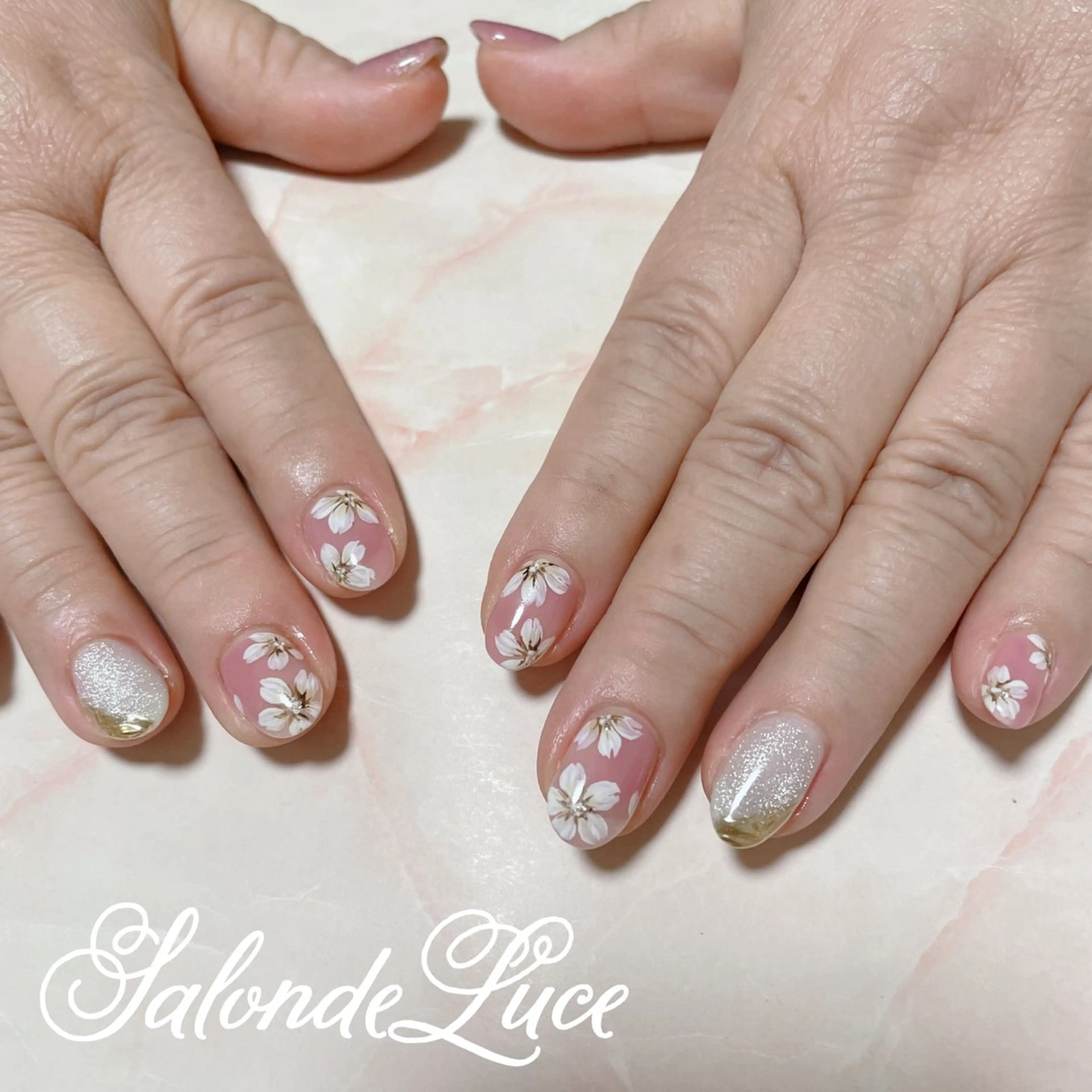 ネイル フラワーネイル ミラーネイル Salon de Luceのネイルデザイン