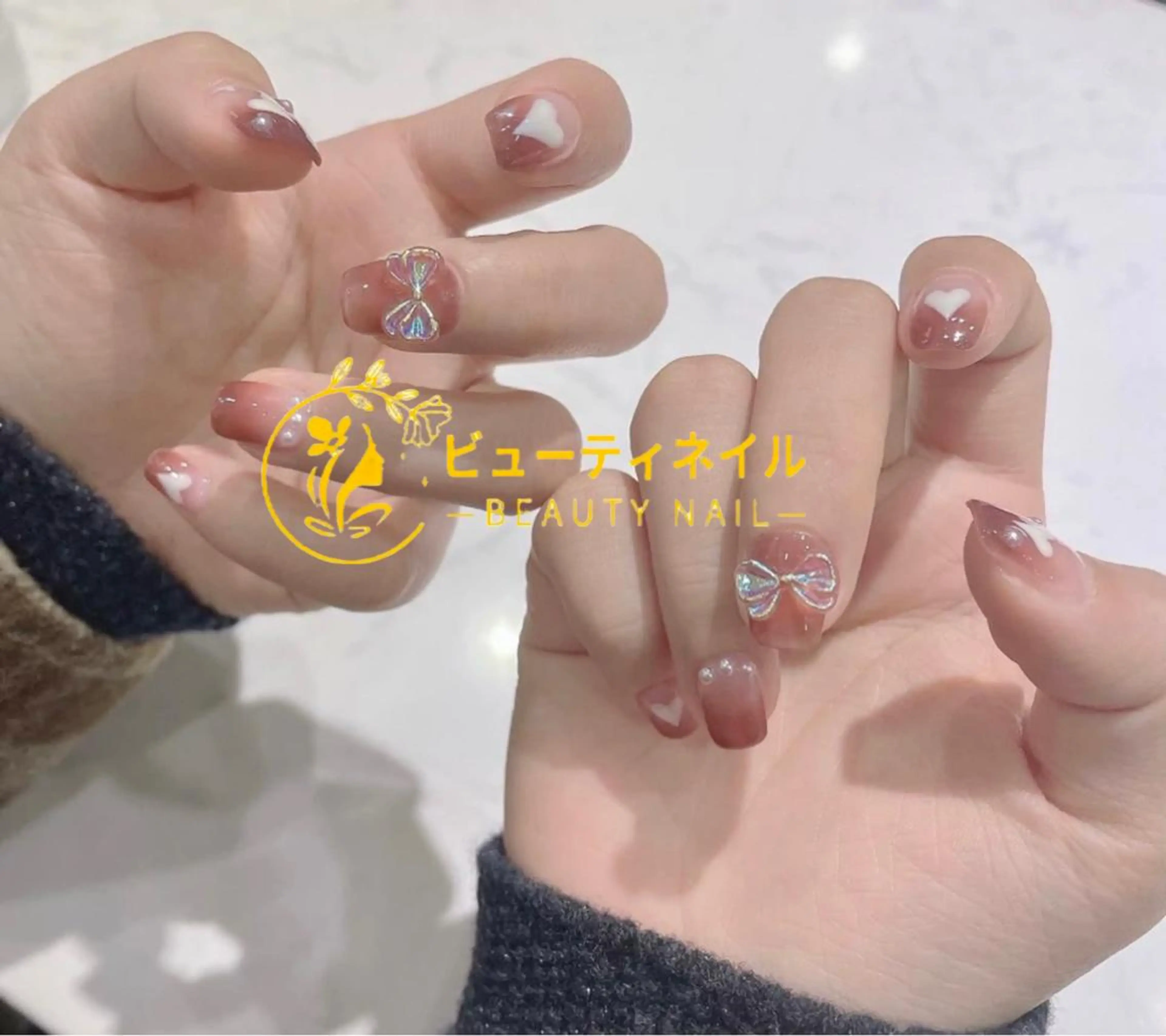 ネイル 長さ出し ジェルネイル Moonstone Salon所属・Moonstone Salonのネイルデザイン