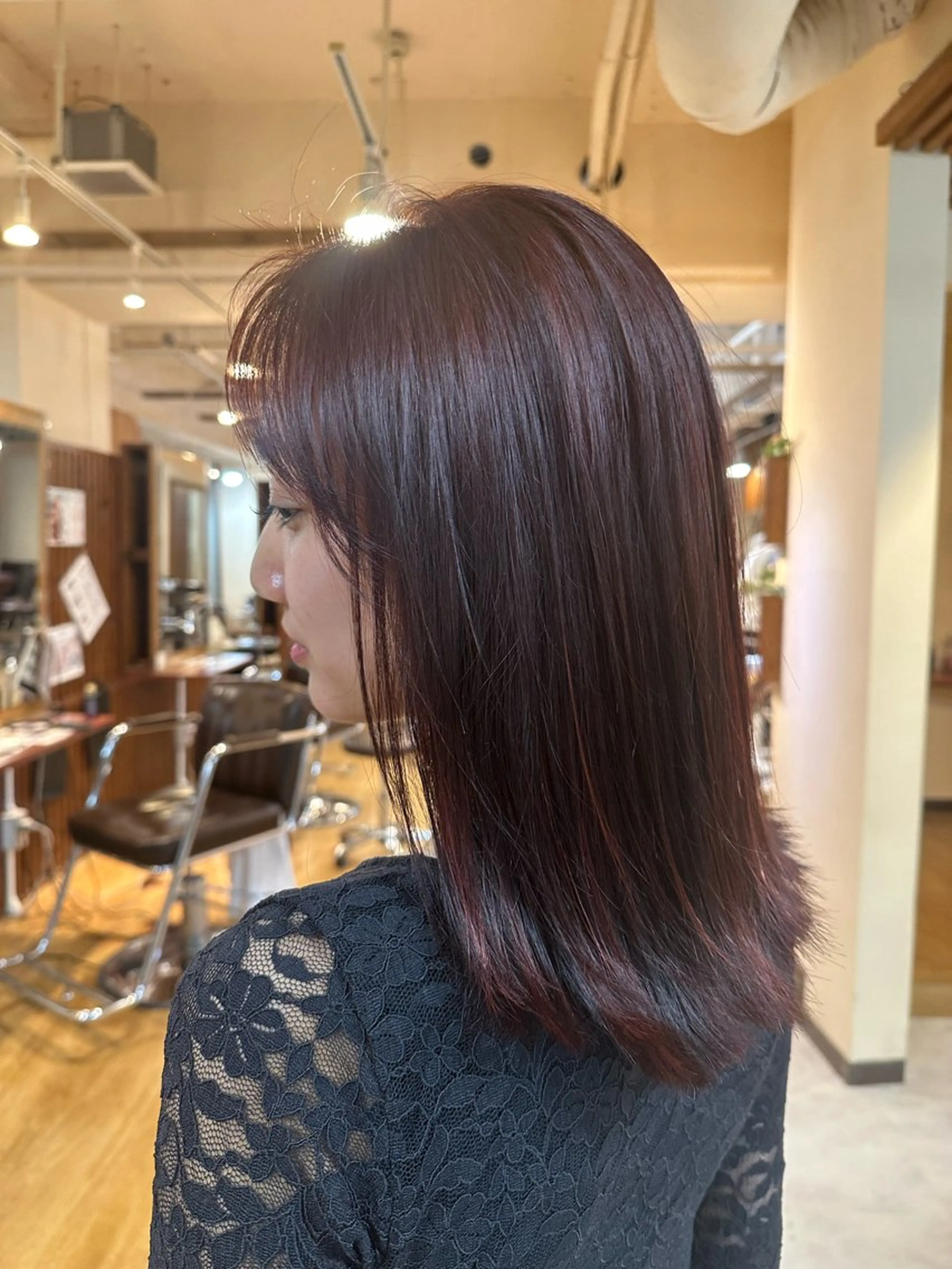 セミロング カラー ブリーチ 透明感カラー ダブルカラー ブリーチなしカラー レッドカラー 海外ガール ハイトーン　竹井俊介のヘアスタイル