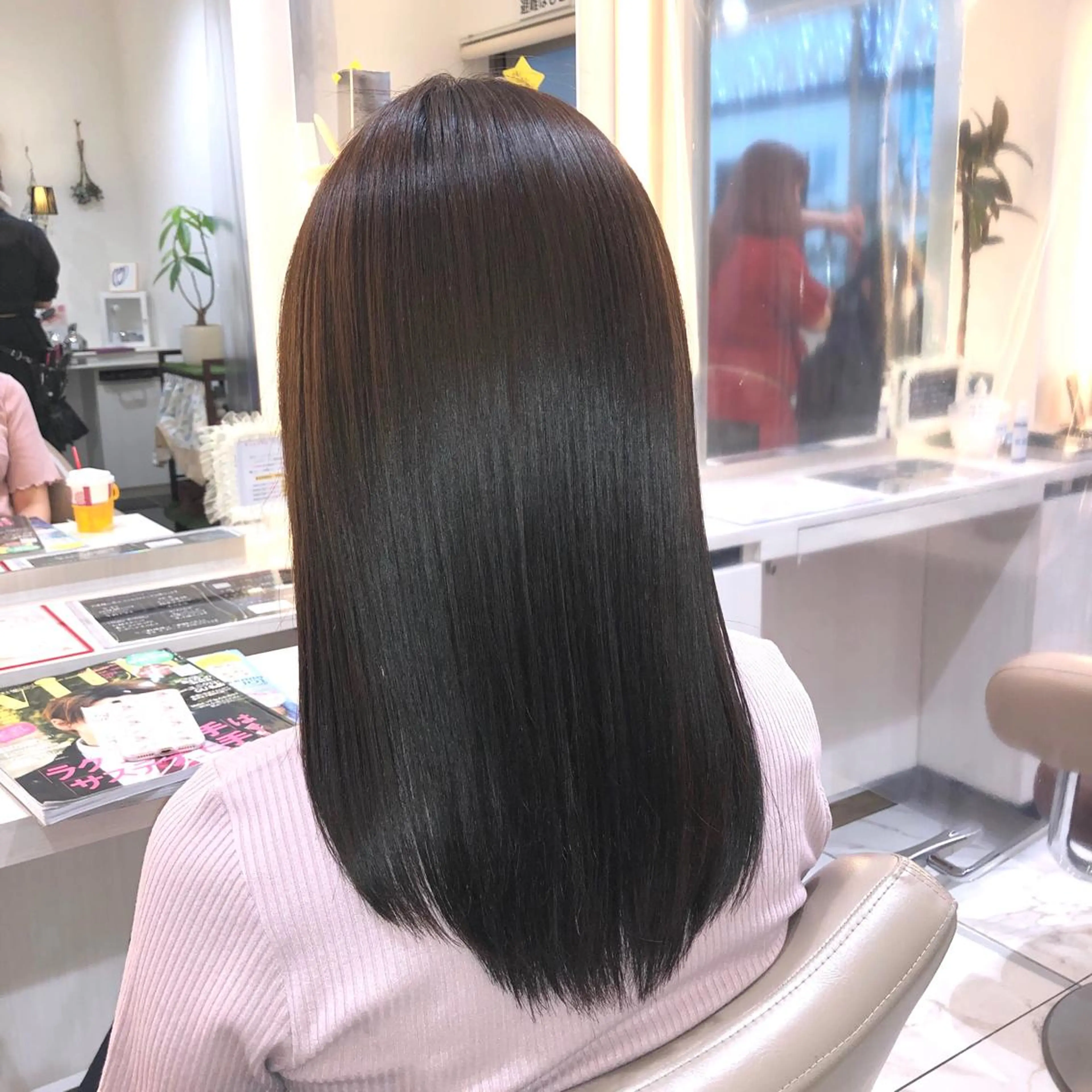 ロング パーマ 髪質改善 縮毛矯正 ストレートパーマ 安井　昴 💫ブリーチ縮毛矯正のヘアスタイル