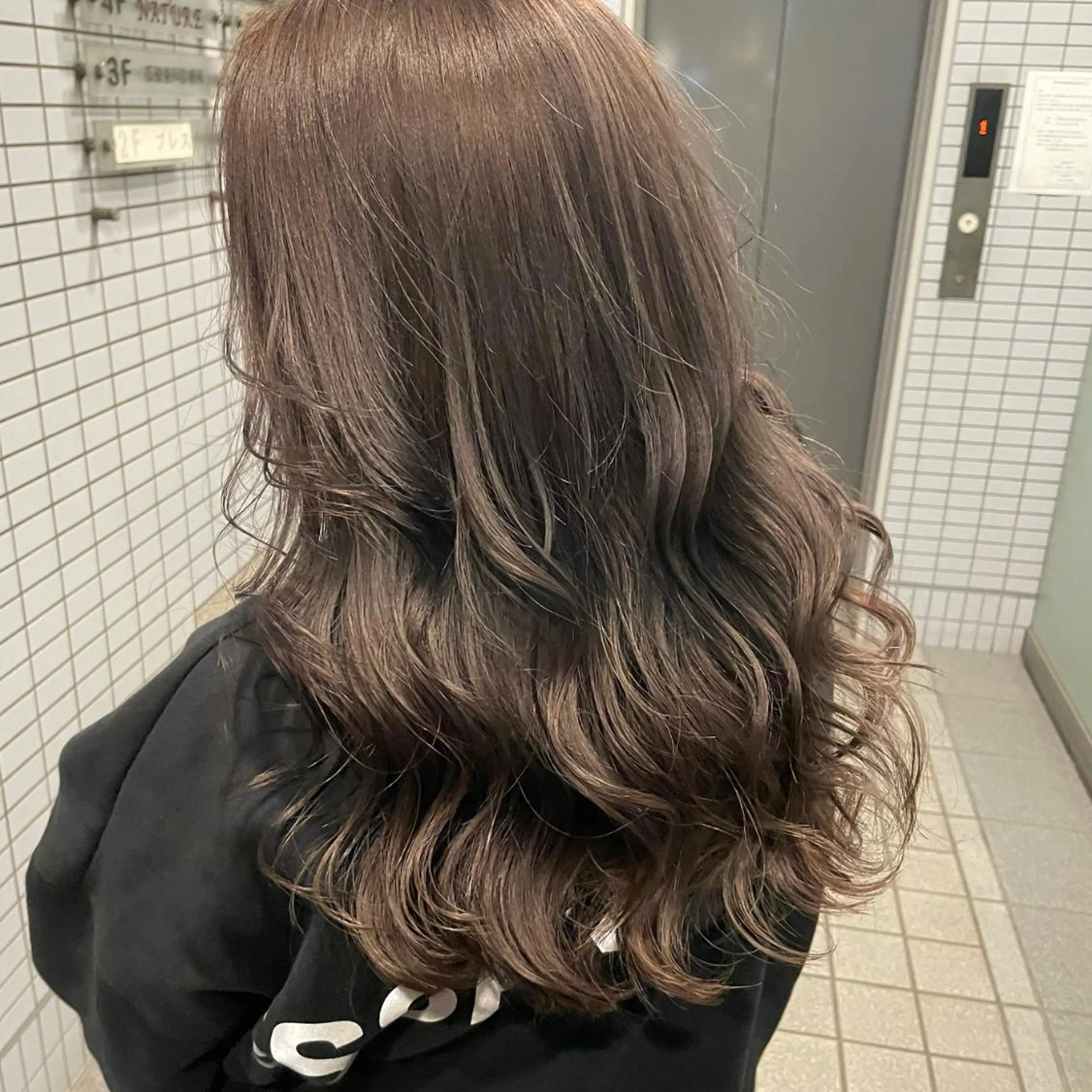 ロング カラー piLLon/ RYUKAのヘアスタイル