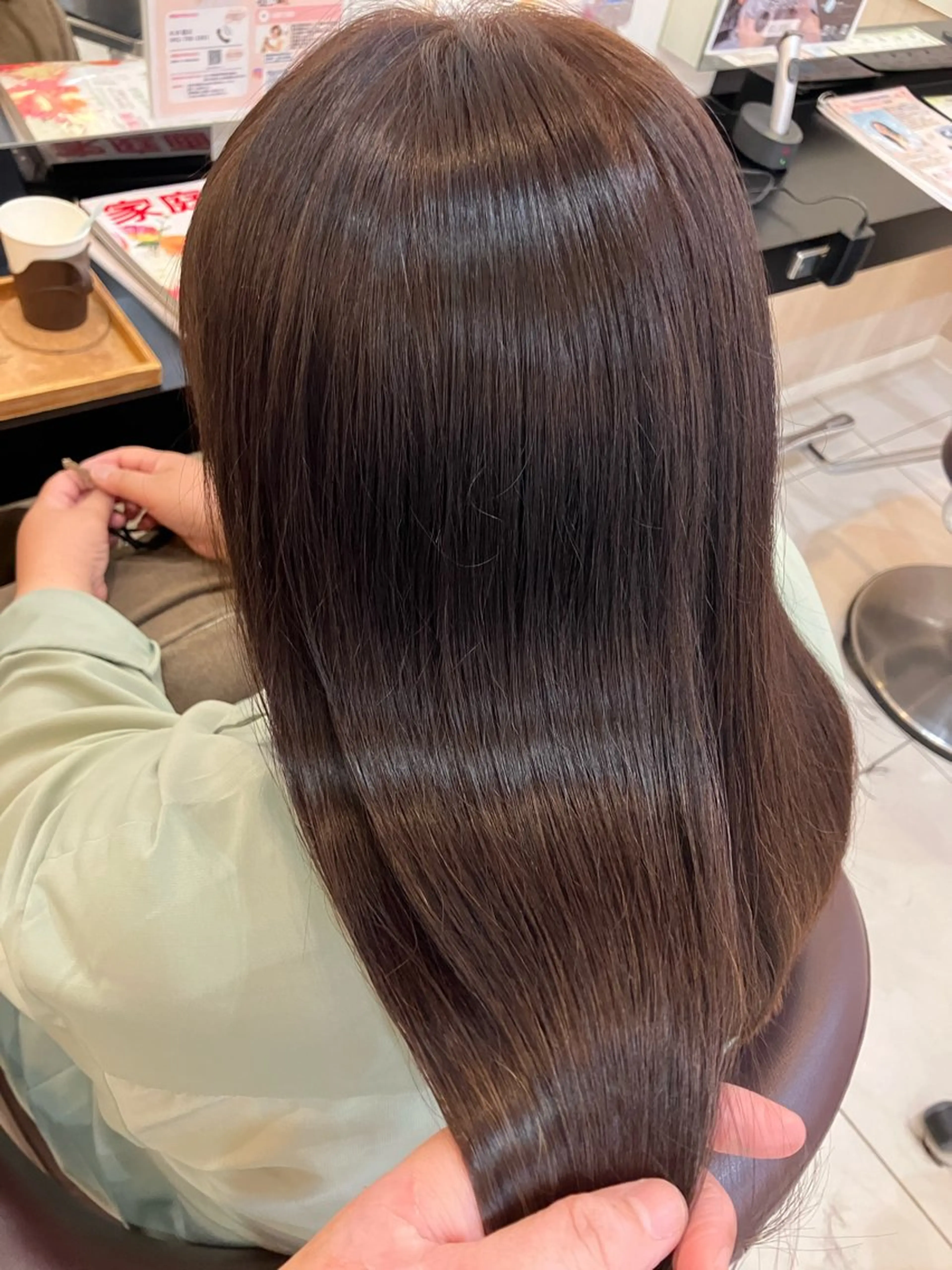 ミディアム 縮毛矯正 yukari 艶髪ヘアのヘアスタイル