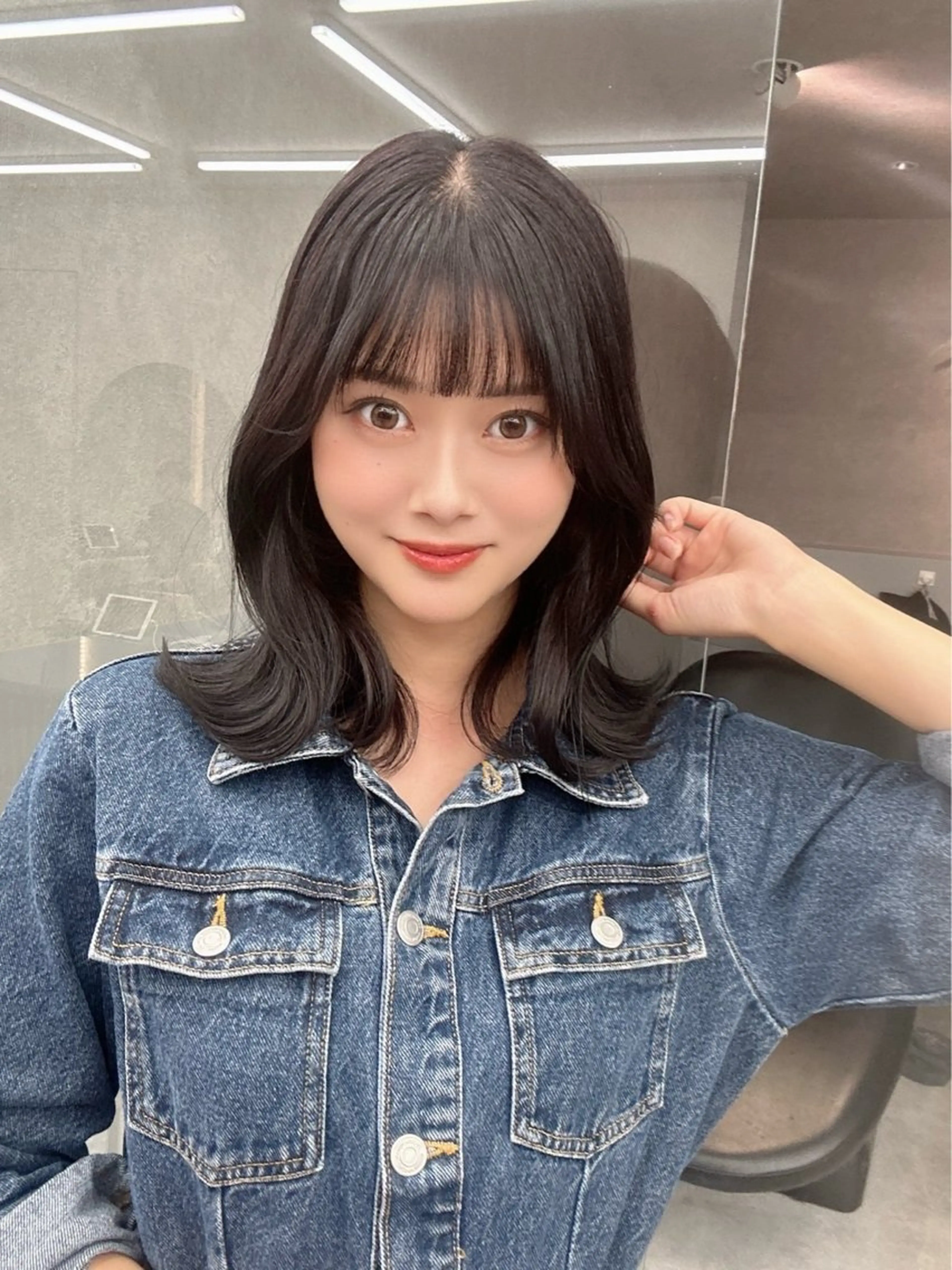 ミディアム レイヤーカット カット ヘアカラー トリートメント Hiroki 韓国ヘア🇰🇷のヘアスタイル