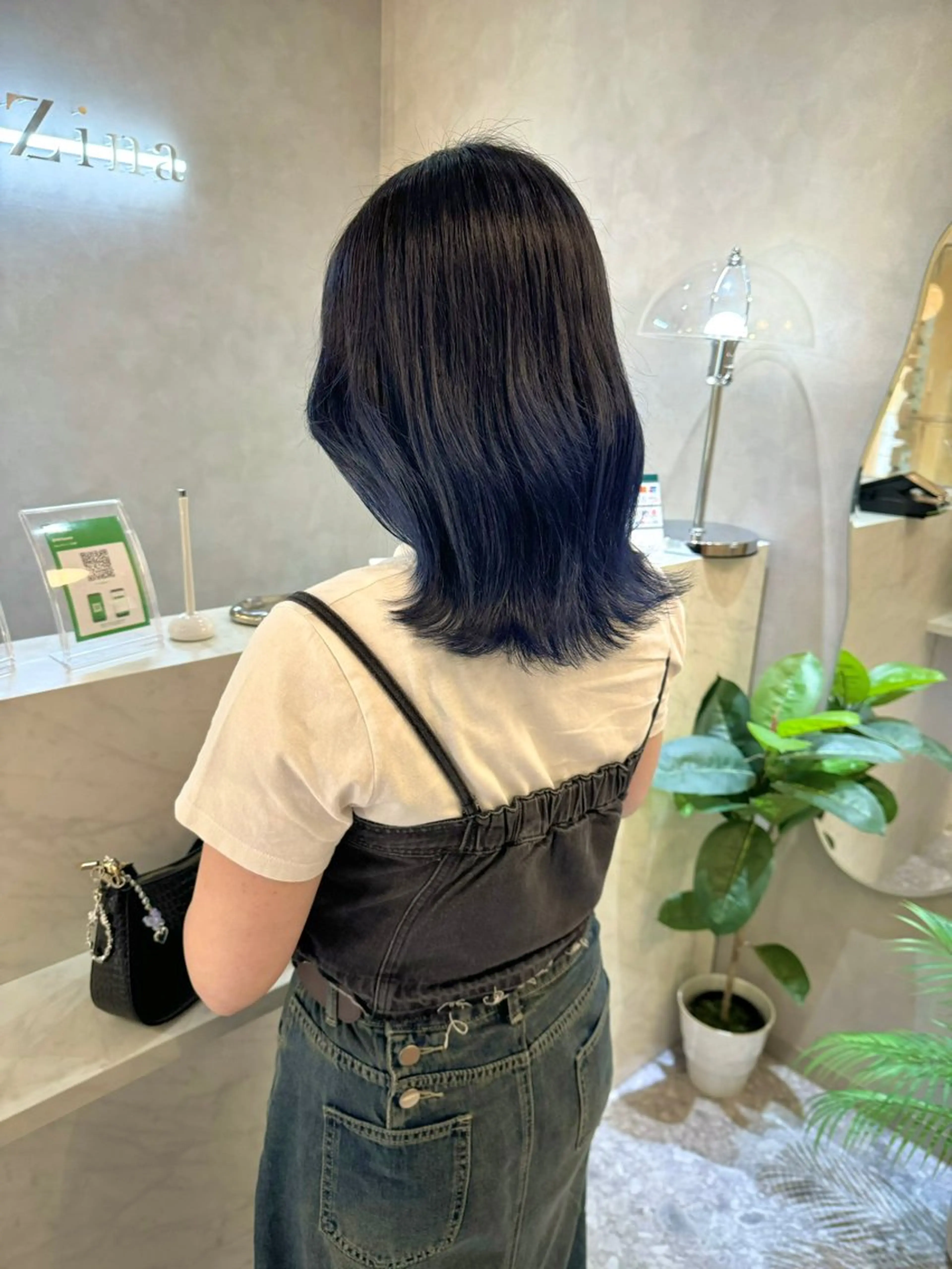 セミロング カラー グラデーションカラー ヘアカラー 韓国ヘア🇰🇷 松田光里のヘアスタイル