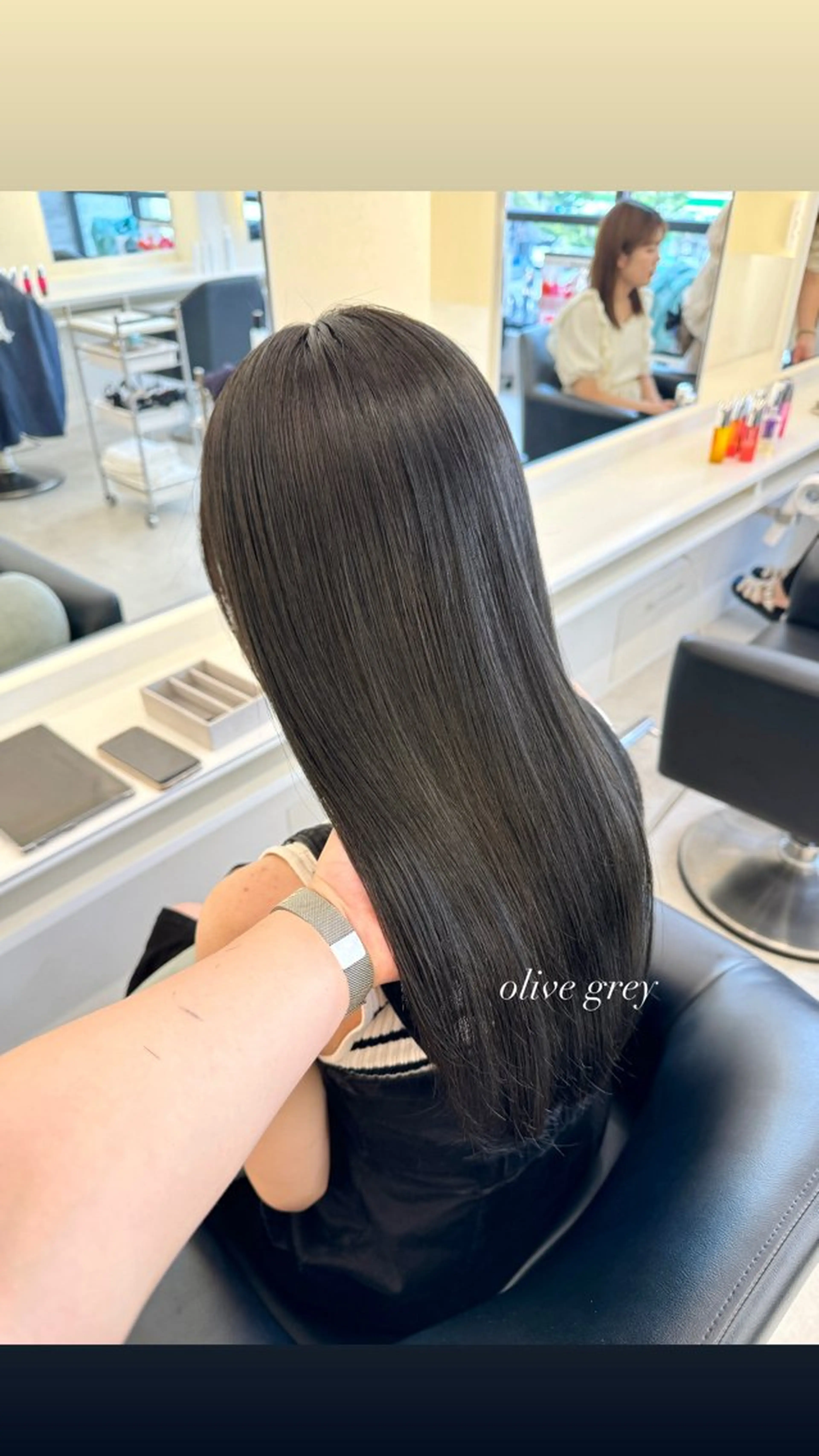 ロング ヘアカラー ParveMix 宮﨑 梨里のヘアスタイル