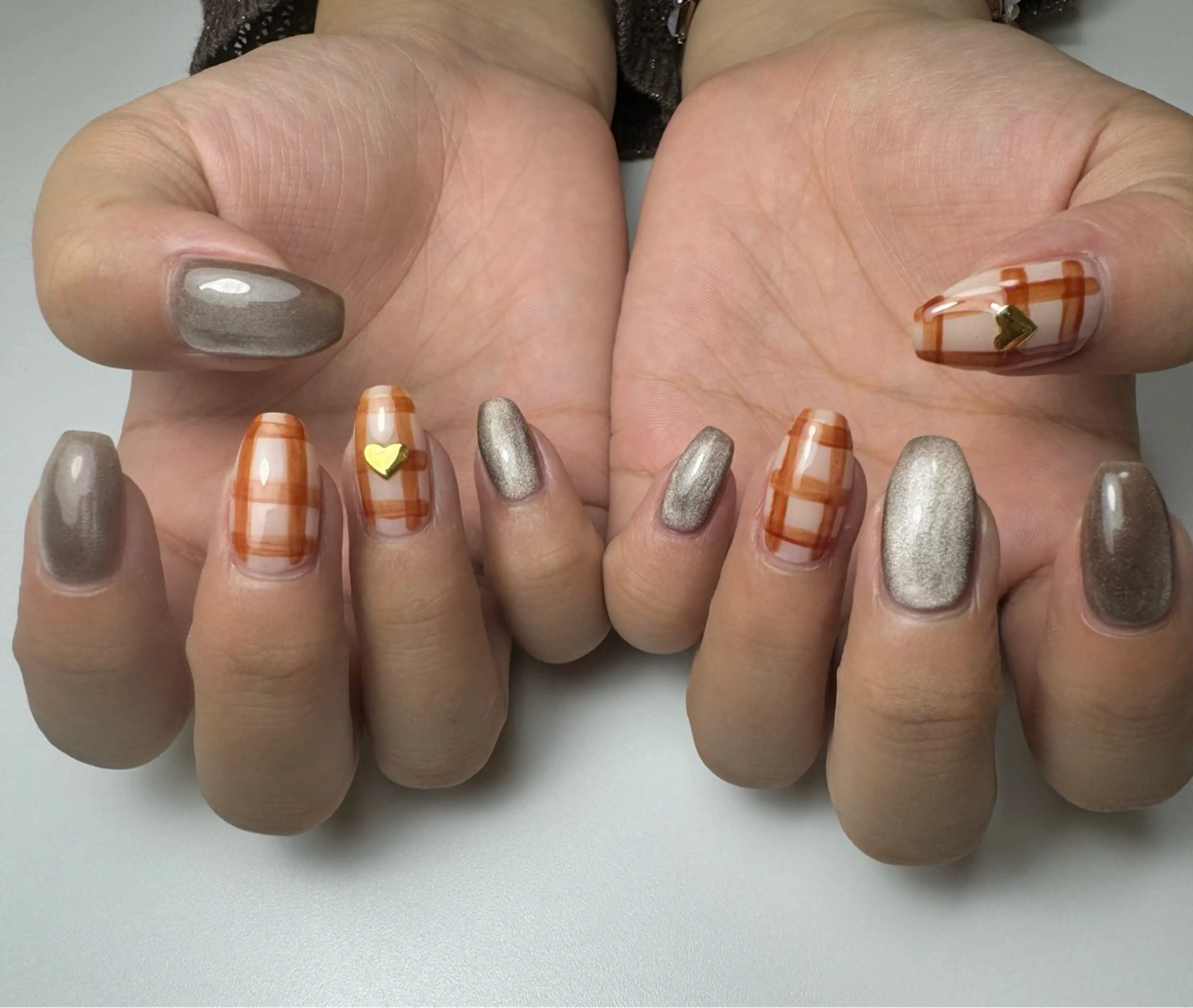 ネイル ブラウン マグネットネイル ハンドネイル 白日-hakubi nail-のネイルデザイン