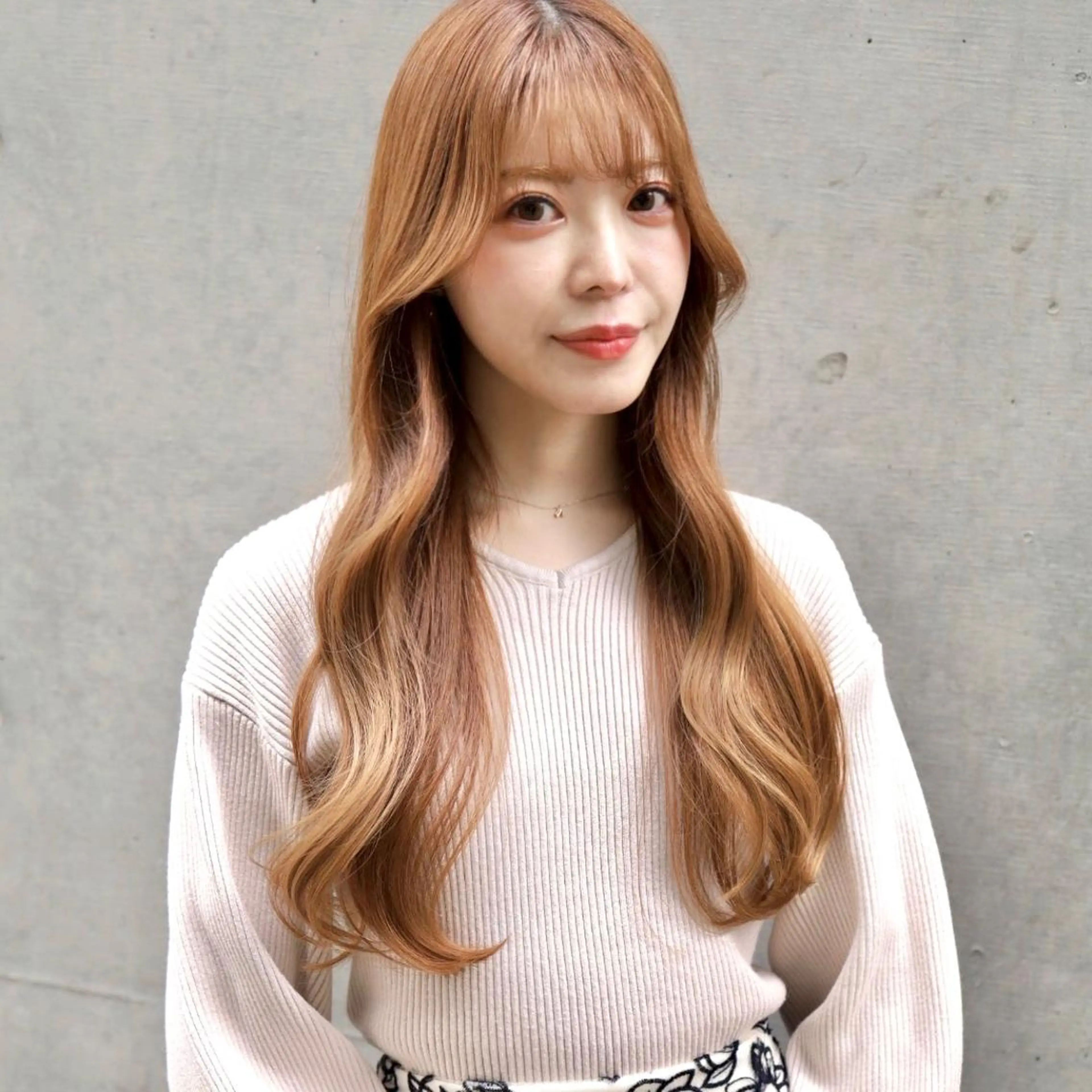 ロング カラー ヘアアレンジ カット ヘアカラー トリートメント ⭐️𝑭𝑰𝑳𝑴𝑶𝑹𝑴𝑨𝑳𝑬⭐️【フィルモルメール】所属・【トレンド🤍 艶カラー】yoshiのヘアスタイル
