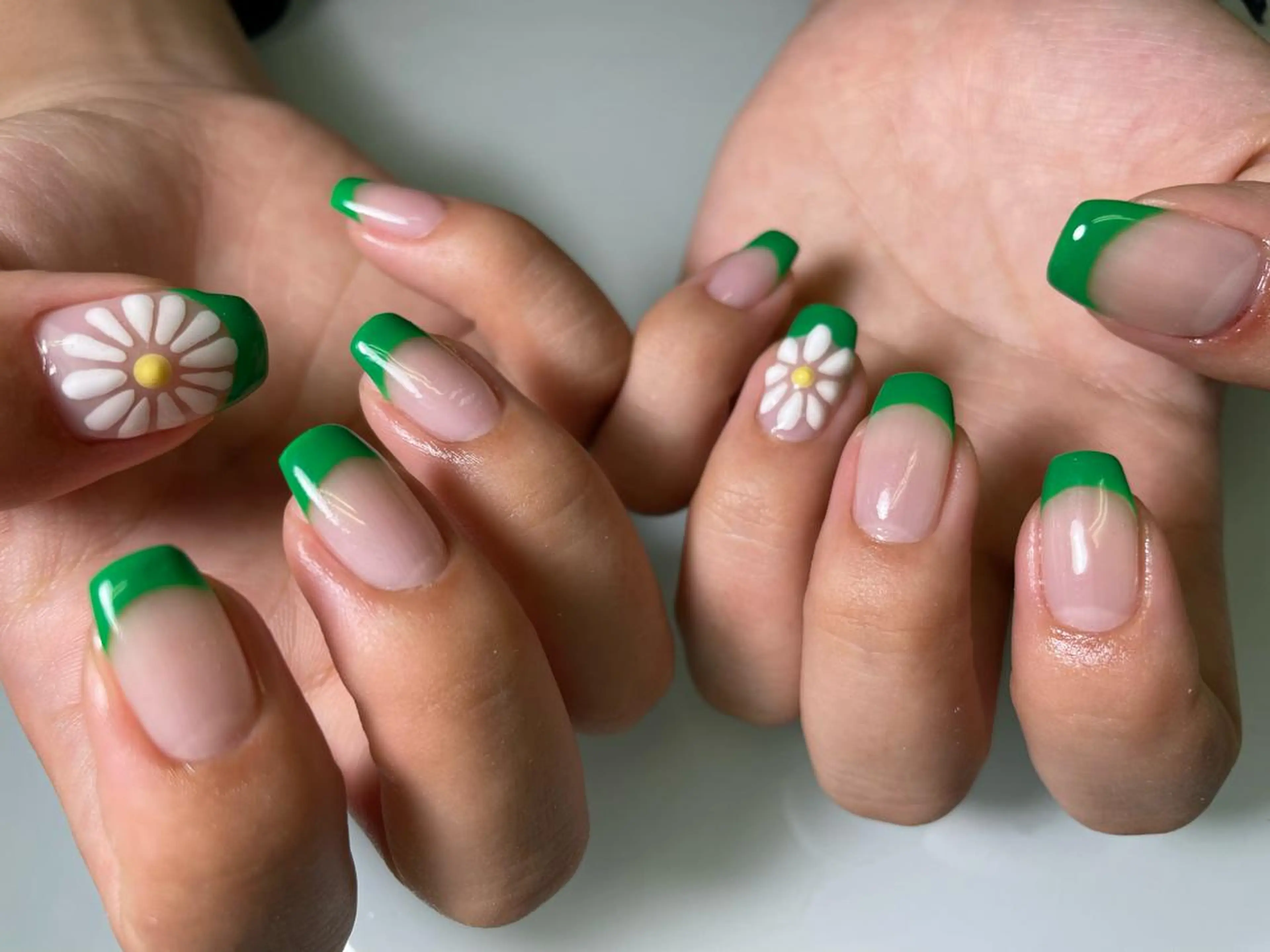 ネイル アートネイル フレンチネイル グラデーション ミラーネイル ニュアンスネイル ハンドネイル Belleﾍﾞﾙ所属・Belle　Nail 【haluca】のネイルデザイン