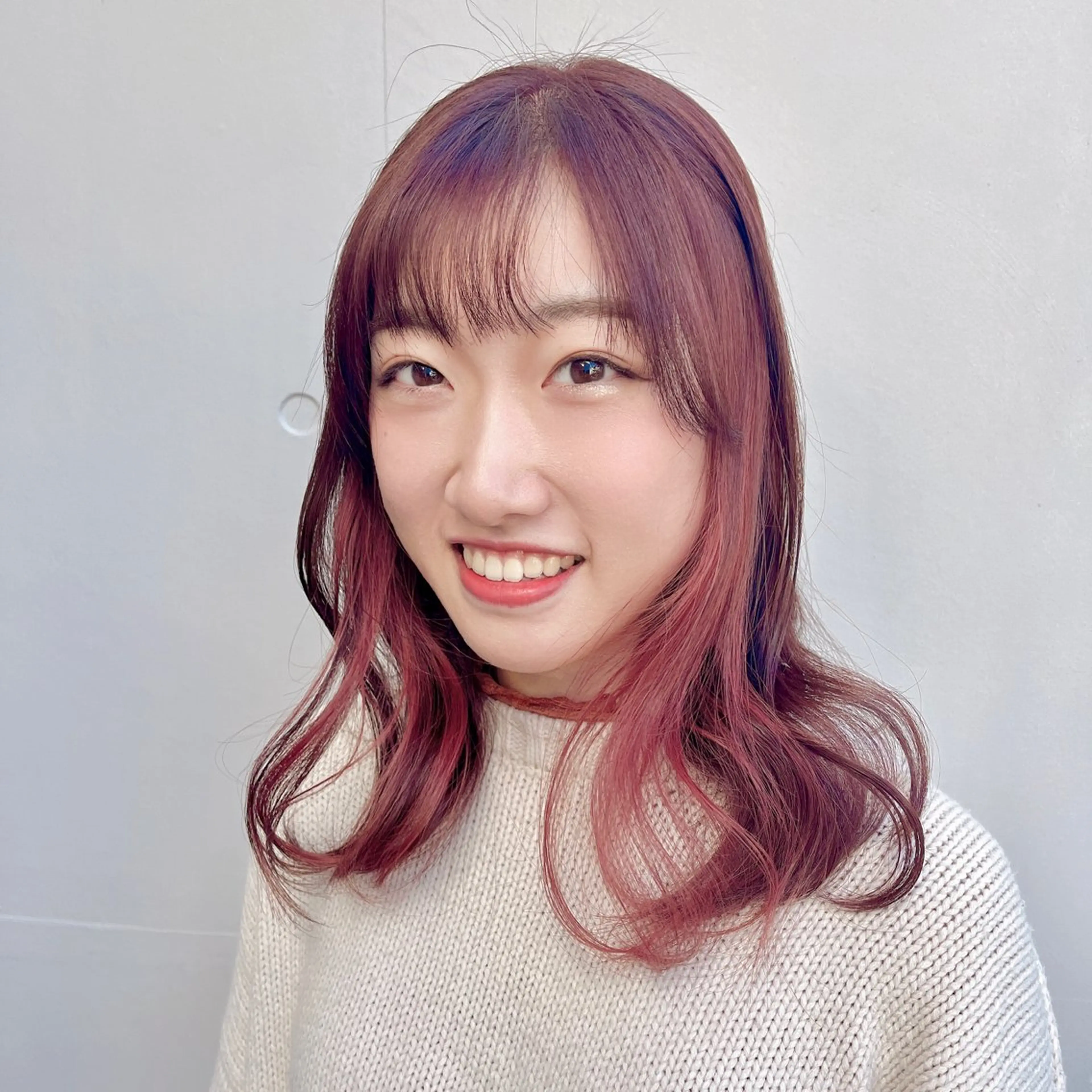 セミロング カラー ブリーチ ブラウンカラー ケアブリーチ イヤリングカラー ハイトーンカラー ヘアカラー 藤澤 夏実/インナーカラーのヘアスタイル