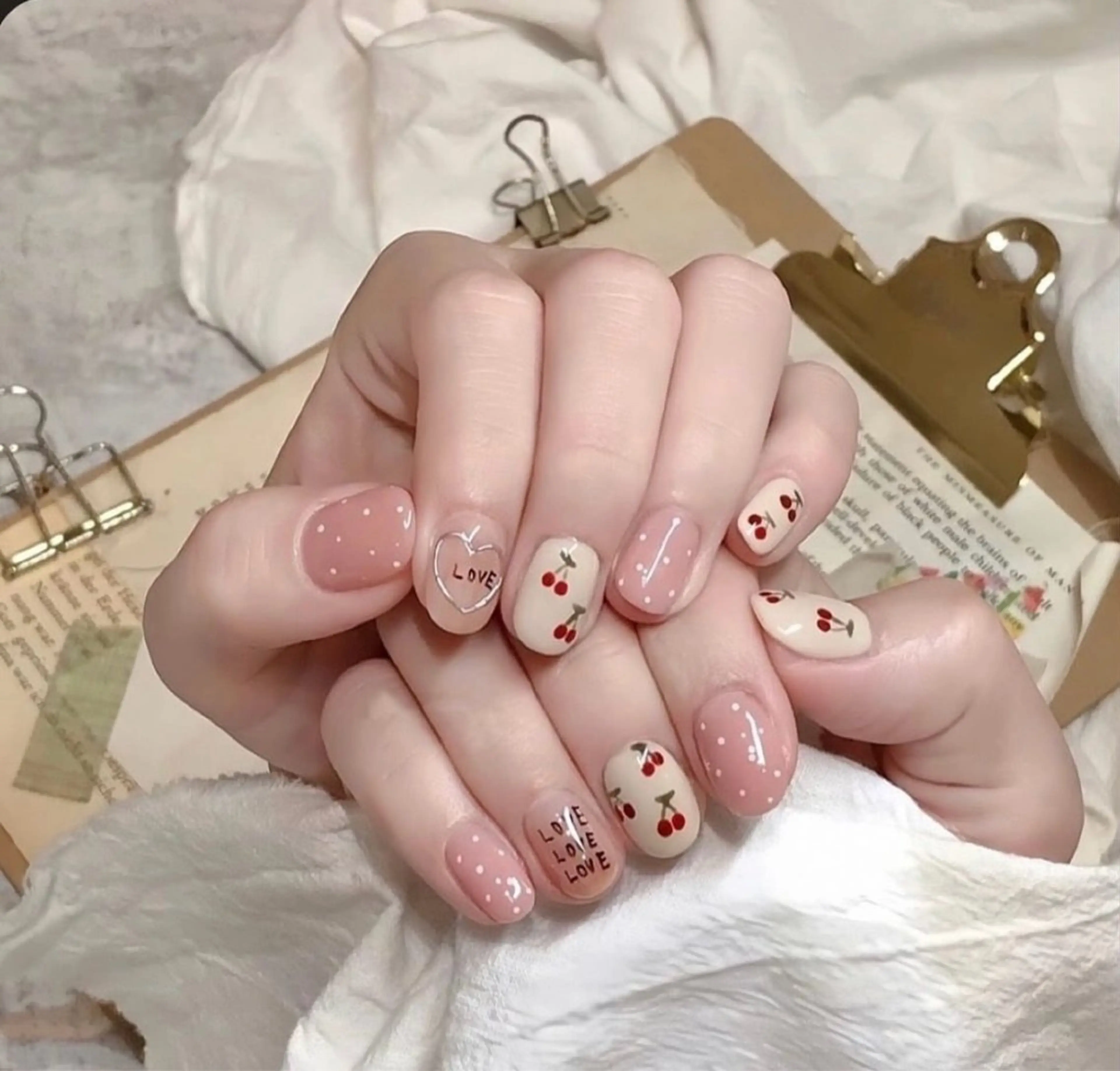 ネイル チークネイル フットネイル フレンチネイル グラデーション 韓国ネイル RibbonNail Staffのネイルデザイン