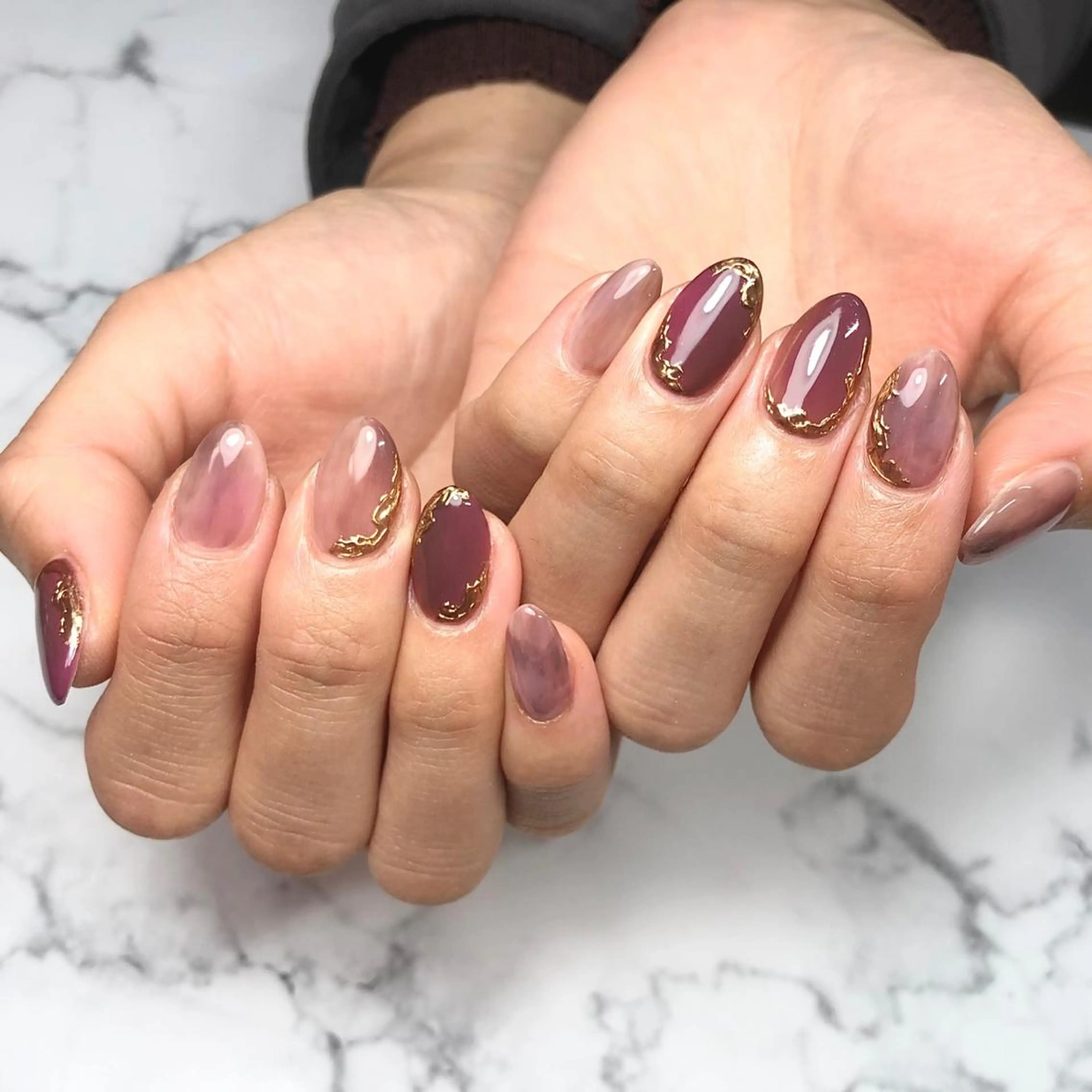 ネイル アートネイル ボルドー ブラウン ジェルネイル 氷ネイル・うるうるネイル ハンドネイル NAIL NOWのネイルデザイン