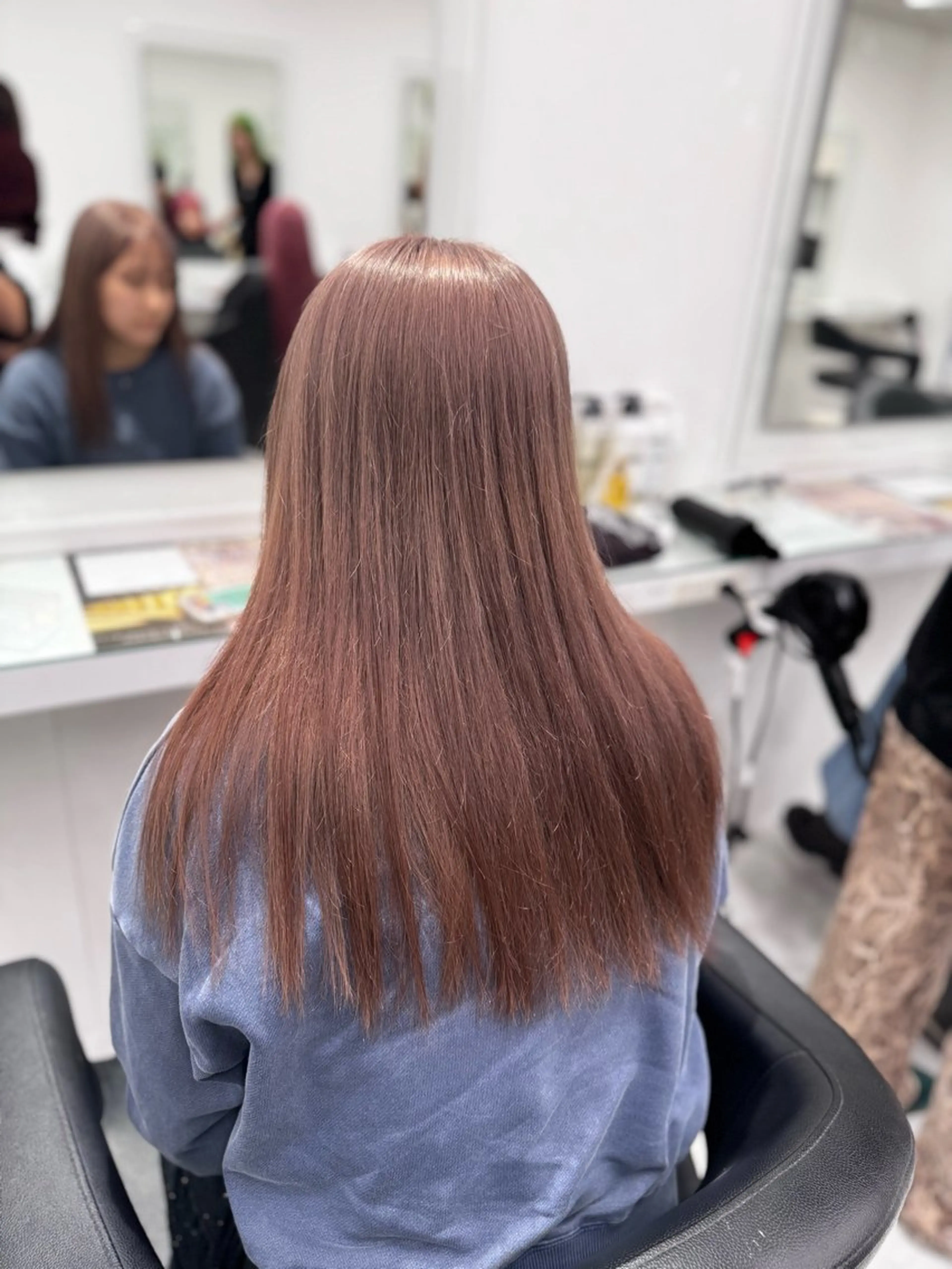 ロング カラー ヘアアレンジ ヘアカラー トリートメント ヘアセット 透け上品ハイトーン 職人ゆうと🤍のヘアスタイル