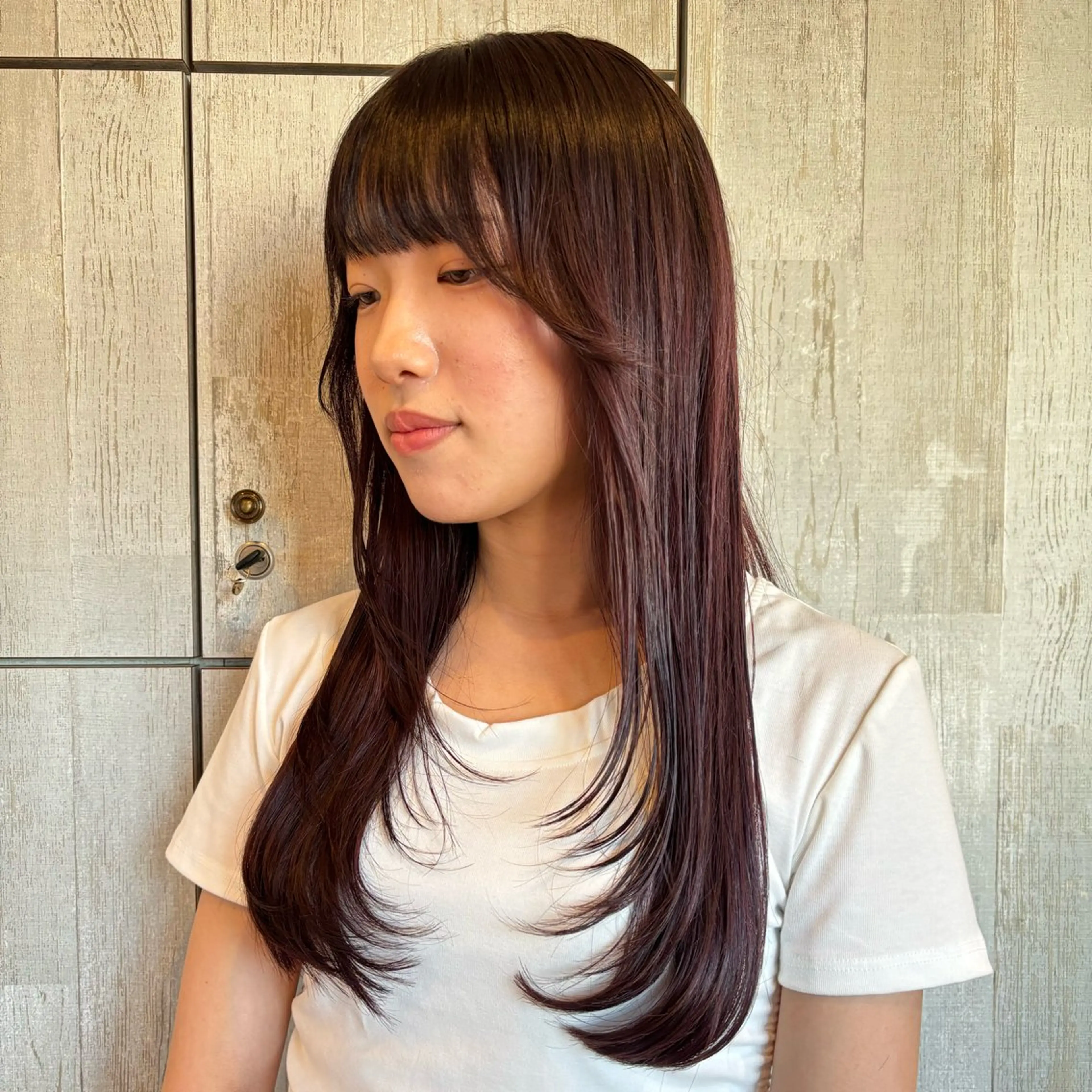 ロング 顔周りカット レイヤーカット ハイトーン迷子さん 歓迎🤍こころのヘアスタイル