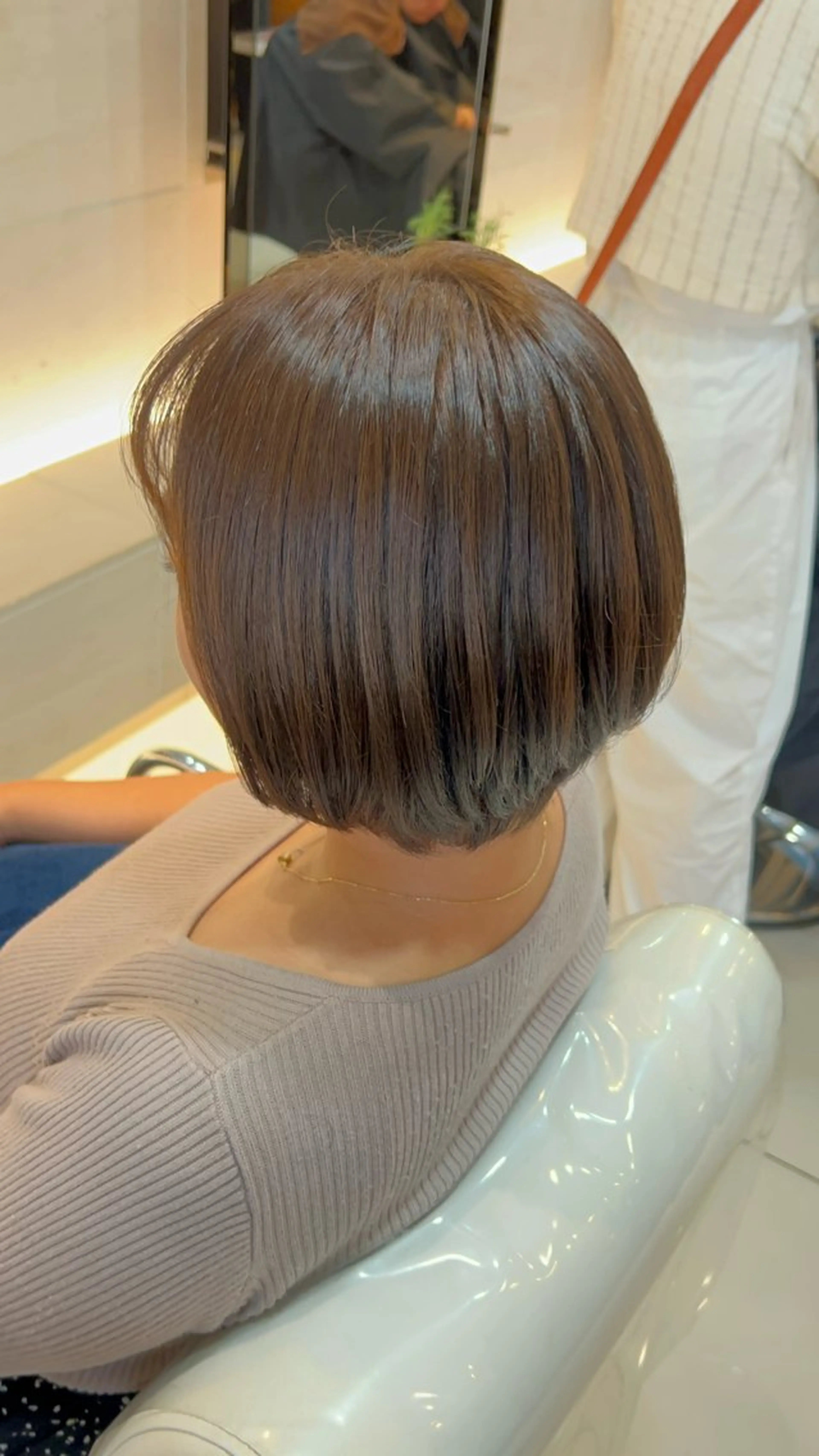 ショート カラー ヘアカラー 坂田 愛彩萌のヘアスタイル