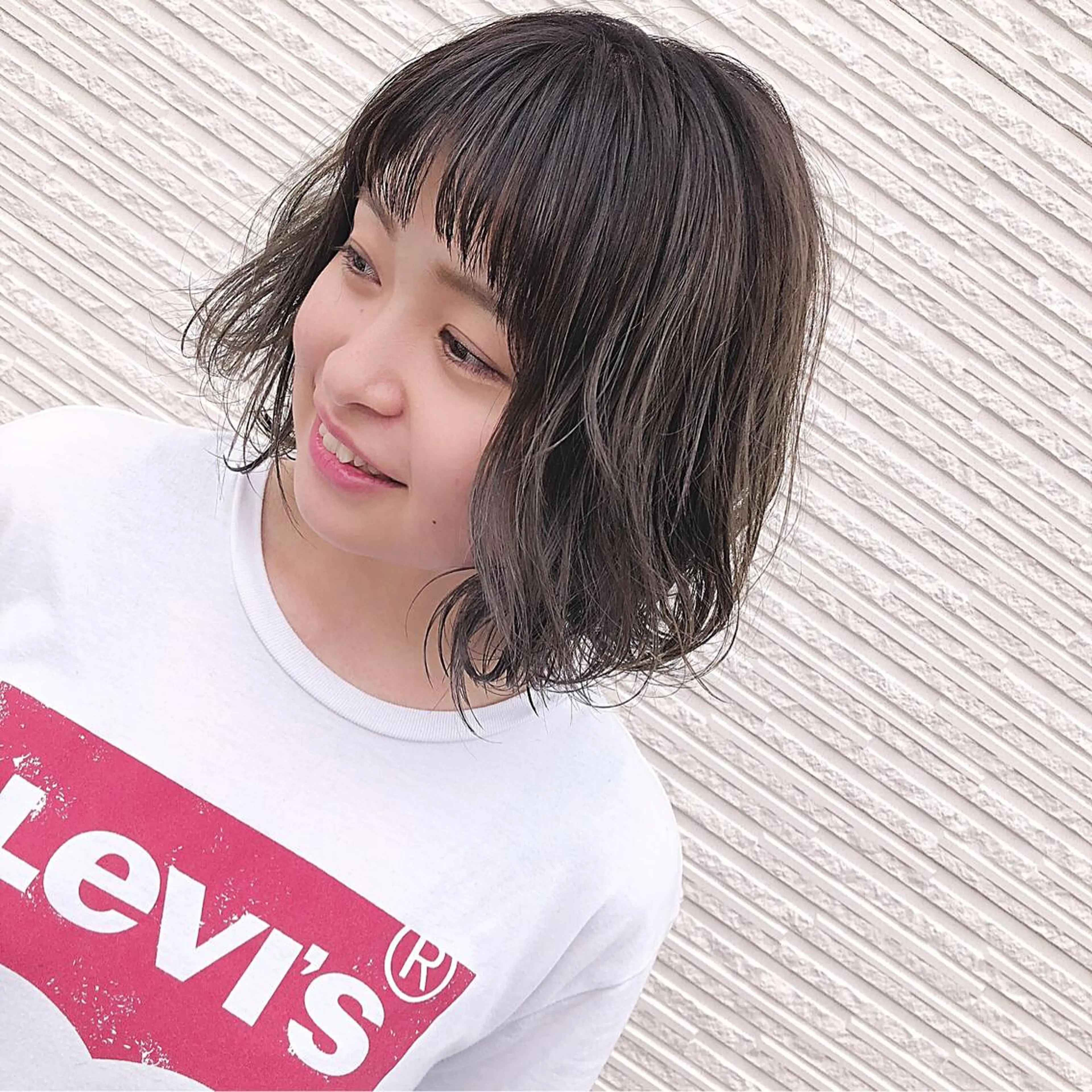 ショート カラー バレイヤージュ ブリーチ レイヤーカット 名畑 裕貴のヘアスタイル