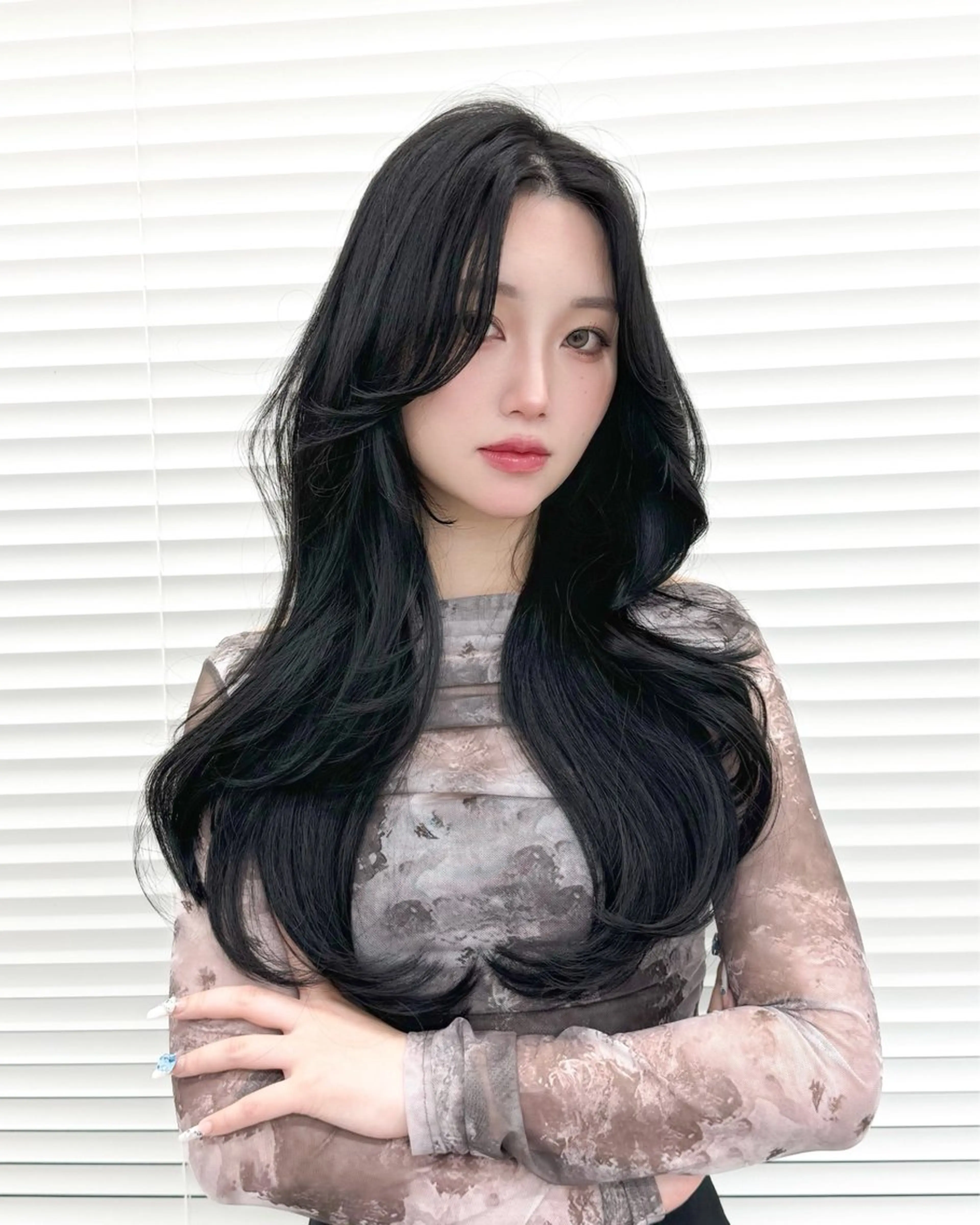 ロング カラー ハッシュカット ヨシンモリ 韓国風ヘア レイヤーカット ワンホンレイヤー カット ヘアカラー トリートメント 大人っぽ韓国レディ レイヤー🤍RIKUのヘアスタイル