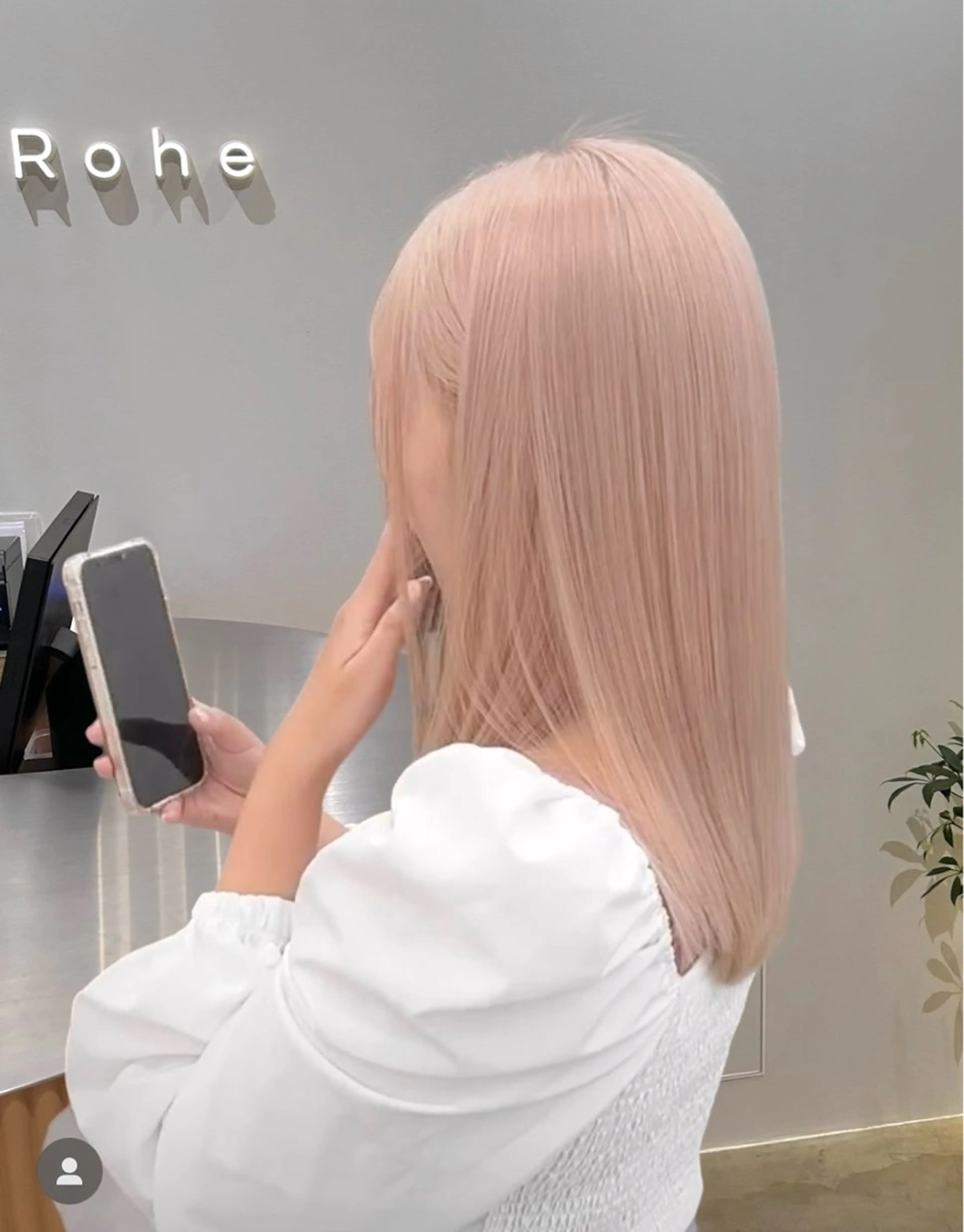 ミディアム カラー ブロンド ピンクカラー ヘアカラー トリートメント 長谷川 裕起のヘアスタイル