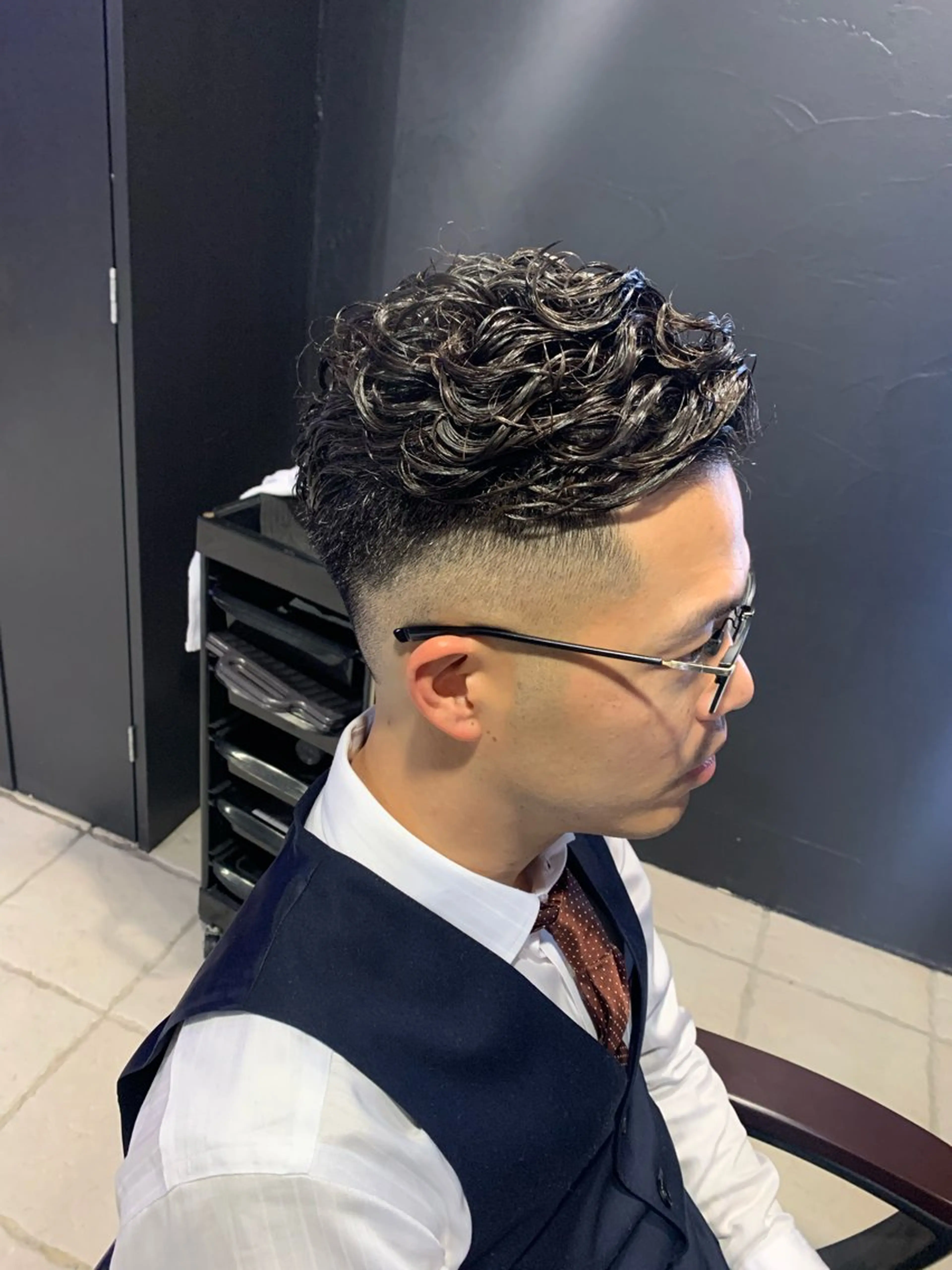 ショート メンズ フェードカット メンズパーマ カット ヘアカラー パーマ ヘアセット メンズパーマ/難波/ 心斎橋　室園亮佑のヘアスタイル