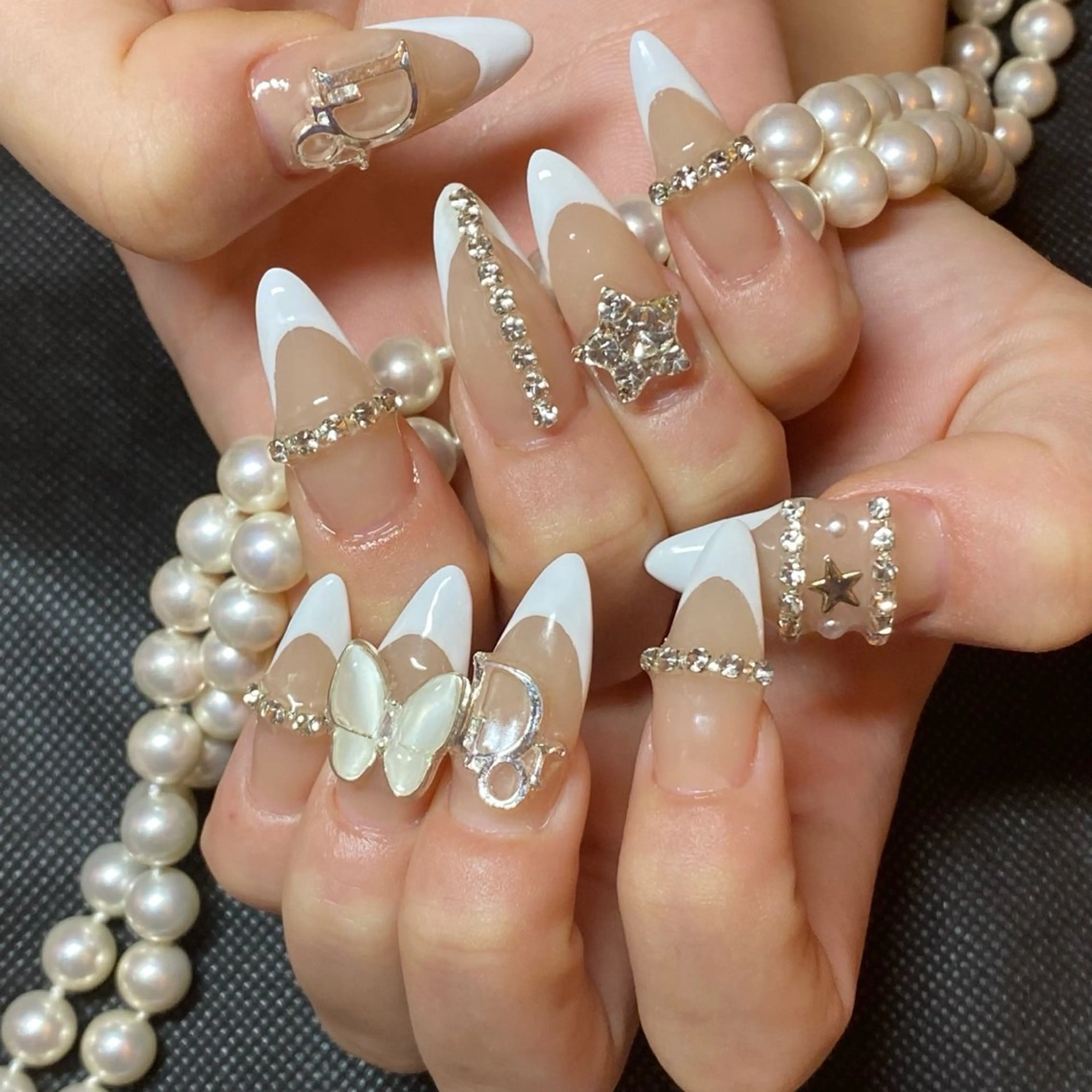 オフ🈶【ジェルチップ長さだし】メインアート7​〜​10本💅🏻持込デザイン⭕️の写真