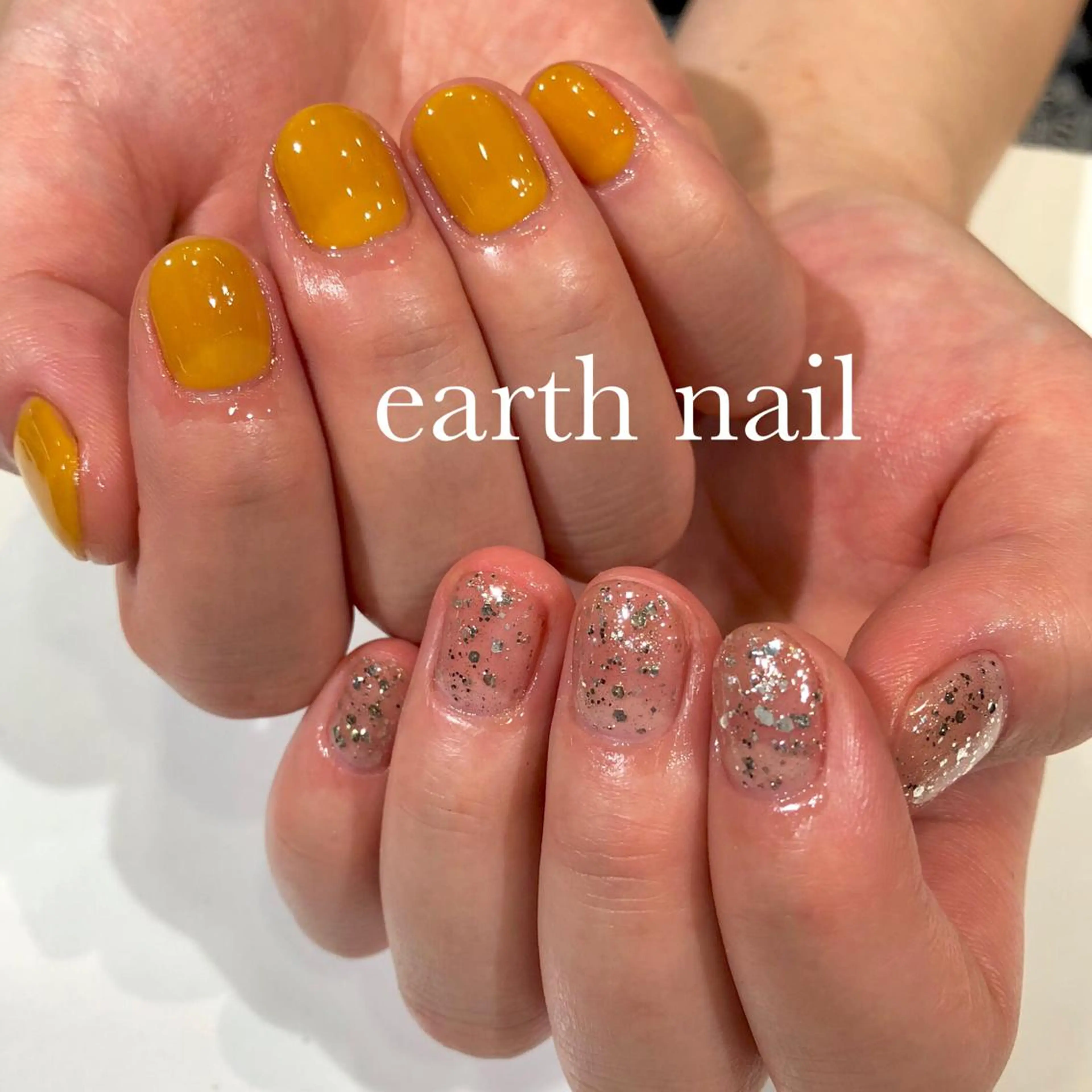 ネイル ラメ(グリッター) 黄色 ハンドネイル 🧁🥕 asukaのネイルデザイン